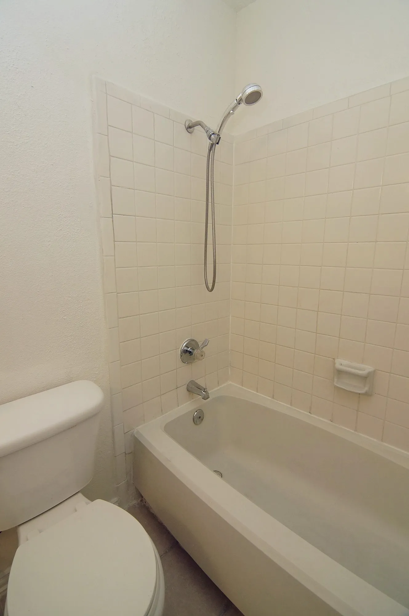 Condominium For Sale in Dallas County , 12480 Abrams Road 201, Dallas, Texas 75243, 1 Bedroom, 1 Bathroom, Garage spaces, 732 Sqft, built in 1982, Price $114,900, mls#21327542, Real Estate Agent in Dallas, Homes For Sale in Dallas county, Homes For Sale in Dallas, Realtor in Dallas Texas, Real Estate Brokerage Independent Realty Texas, Luminita Cordes Realtor