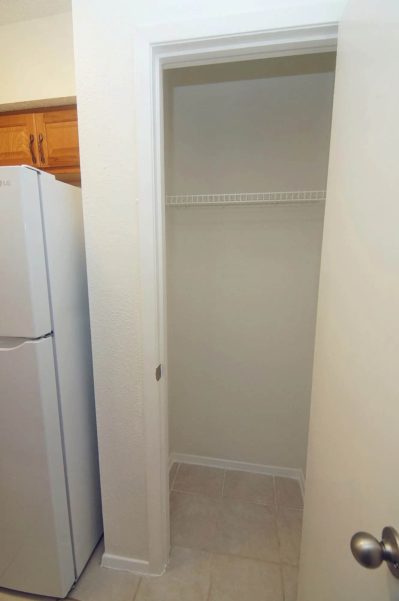 Condominium For Sale in Dallas County , 12480 Abrams Road 201, Dallas, Texas 75243, 1 Bedroom, 1 Bathroom, Garage spaces, 732 Sqft, built in 1982, Price $114,900, mls#21327542, Real Estate Agent in Dallas, Homes For Sale in Dallas county, Homes For Sale in Dallas, Realtor in Dallas Texas, Real Estate Brokerage Independent Realty Texas, Luminita Cordes Realtor