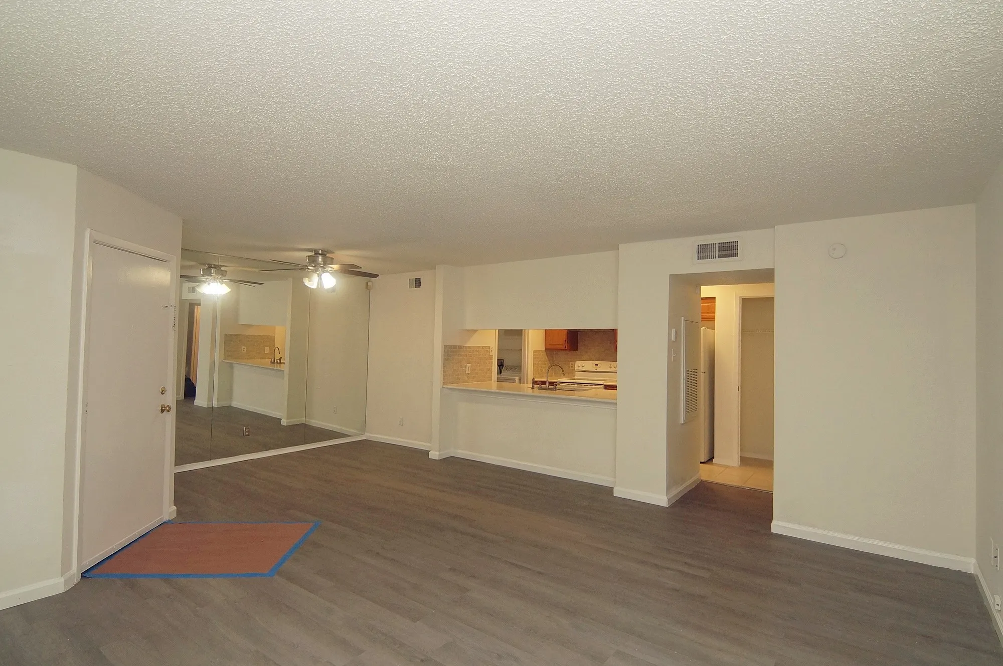 Condominium For Sale in Dallas County , 12480 Abrams Road 201, Dallas, Texas 75243, 1 Bedroom, 1 Bathroom, Garage spaces, 732 Sqft, built in 1982, Price $114,900, mls#21327542, Real Estate Agent in Dallas, Homes For Sale in Dallas county, Homes For Sale in Dallas, Realtor in Dallas Texas, Real Estate Brokerage Independent Realty Texas, Luminita Cordes Realtor