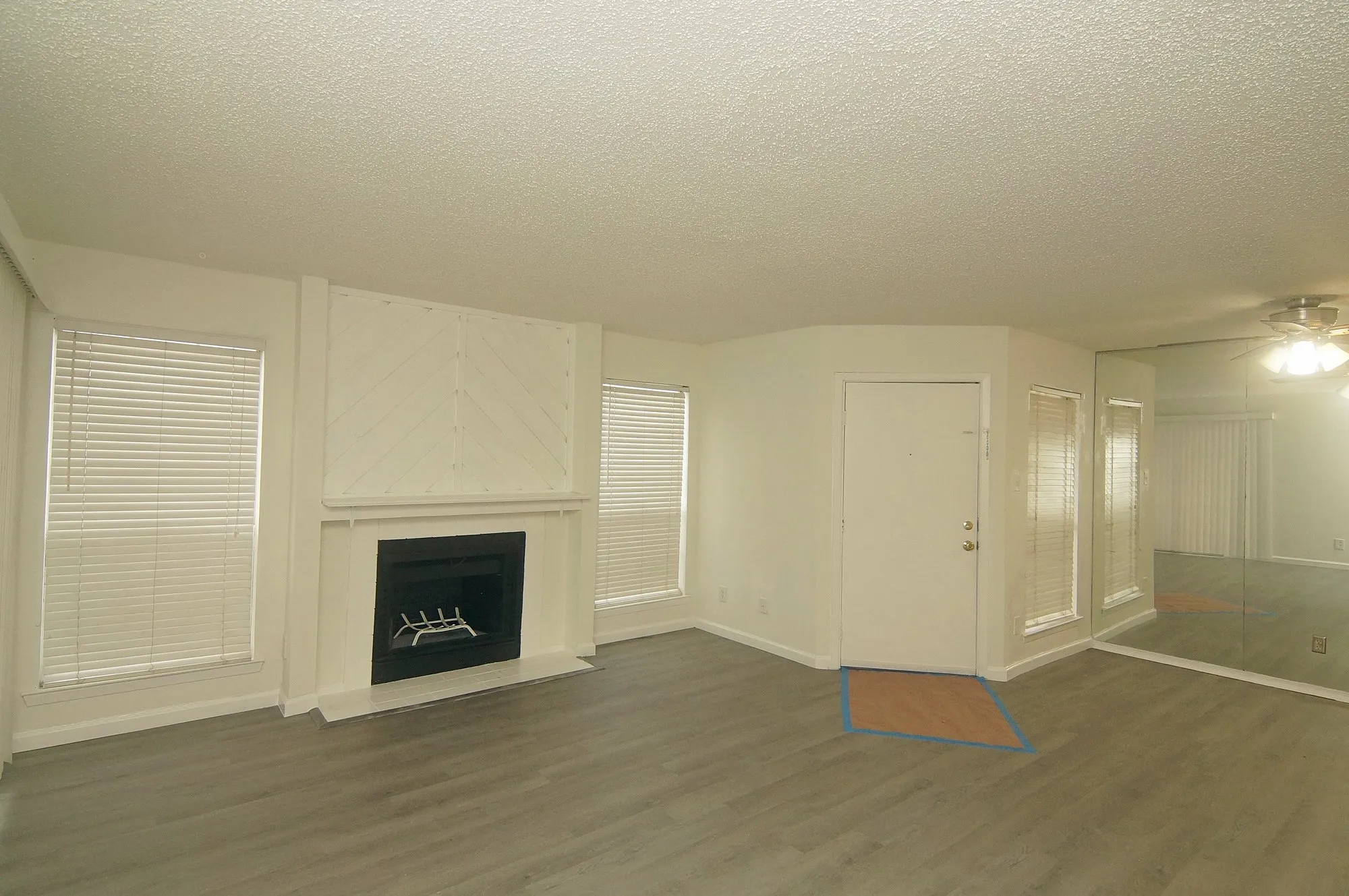 Condominium For Sale in Dallas County , 12480 Abrams Road 201, Dallas, Texas 75243, 1 Bedroom, 1 Bathroom, Garage spaces, 732 Sqft, built in 1982, Price $114,900, mls#21327542, Real Estate Agent in Dallas, Homes For Sale in Dallas county, Homes For Sale in Dallas, Realtor in Dallas Texas, Real Estate Brokerage Independent Realty Texas, Luminita Cordes Realtor