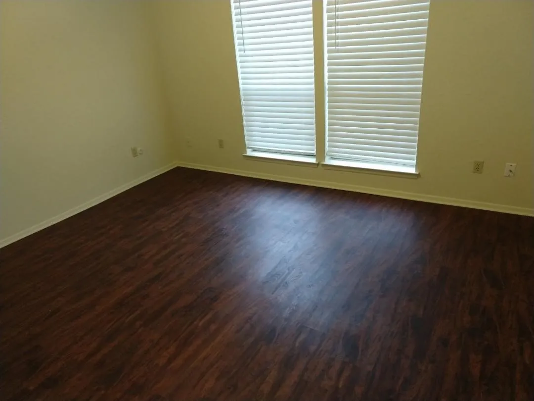 Duplex For Rent in Tarrant County , 2110 Valleywood Drive, Arlington, Texas 76013, 2 Bedroom, 2 Bathroom, Garage spaces, 1,073 Sqft, built in 1980, mls#21327475, Real Estate Agent in Arlington, Homes For Rent in Tarrant county, Homes For Rent in Arlington, Realtor in Arlington Texas, Real Estate Brokerage Independent Realty Texas, Luminita Cordes Realtor