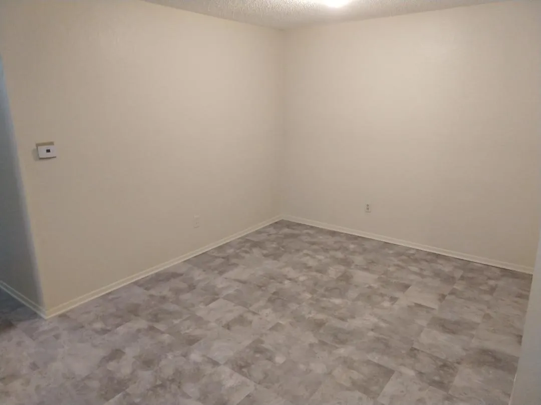 Duplex For Rent in Tarrant County , 2110 Valleywood Drive, Arlington, Texas 76013, 2 Bedroom, 2 Bathroom, Garage spaces, 1,073 Sqft, built in 1980, mls#21327475, Real Estate Agent in Arlington, Homes For Rent in Tarrant county, Homes For Rent in Arlington, Realtor in Arlington Texas, Real Estate Brokerage Independent Realty Texas, Luminita Cordes Realtor