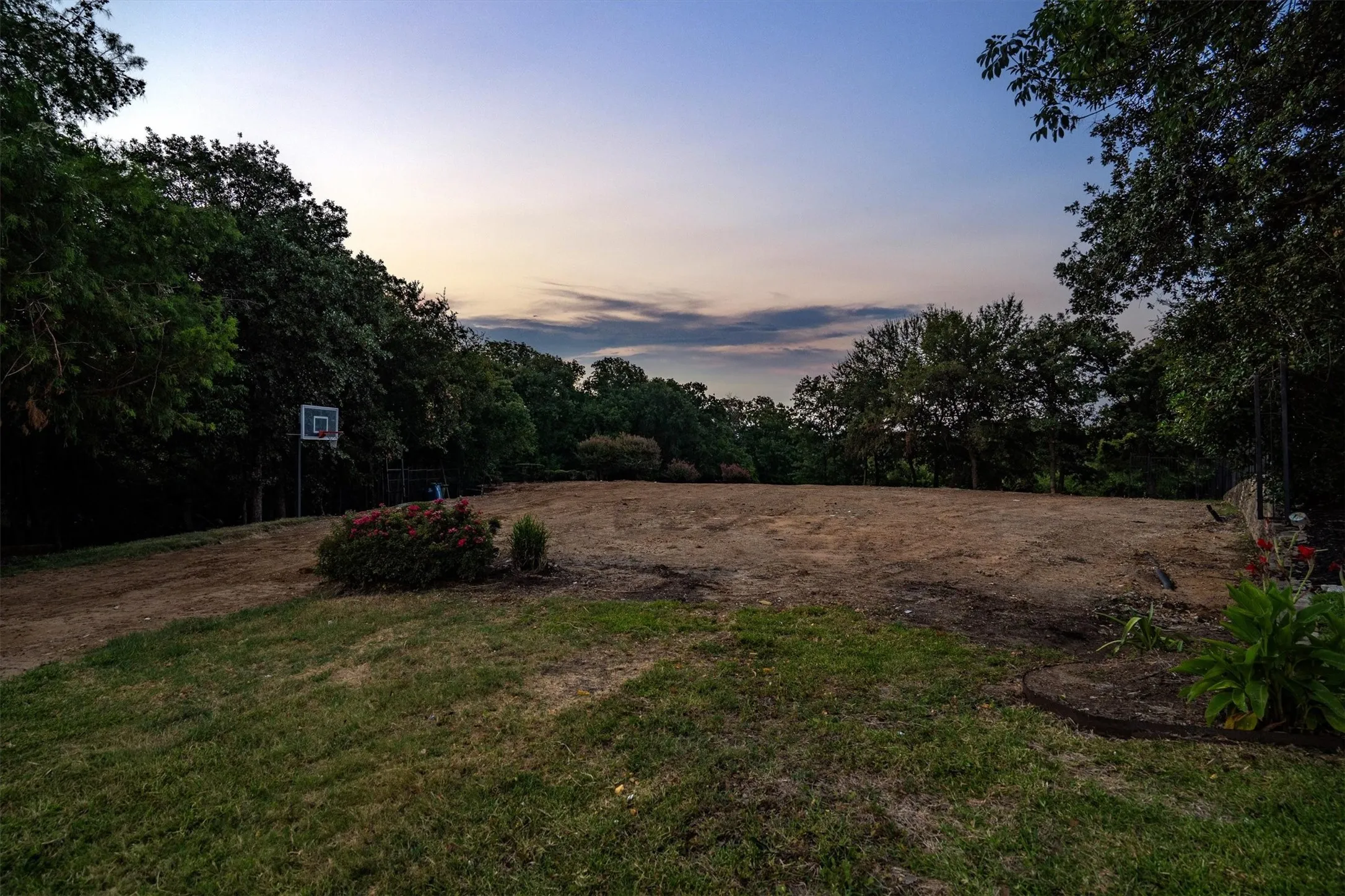 Unimproved Land For Sale in Denton County , 3110 Overlook Circle, Highland Village, Texas 75077, 0, 0, Garage spaces, 0 Sqft, built in 0, mls#21324546, Real Estate Agent in Highland Village, Homes For Sale in Denton county, Homes For Sale in Highland Village, Realtor in Highland Village Texas, Real Estate Brokerage Independent Realty Texas, Luminita Cordes Realtor