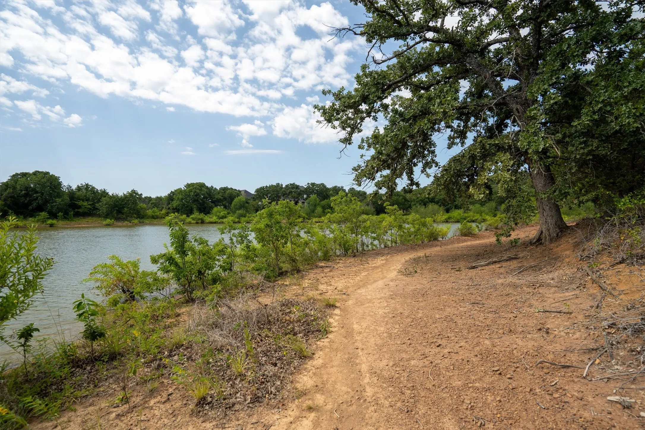 Unimproved Land For Sale in Denton County , 3110 Overlook Circle, Highland Village, Texas 75077, 0, 0, Garage spaces, 0 Sqft, built in 0, mls#21324546, Real Estate Agent in Highland Village, Homes For Sale in Denton county, Homes For Sale in Highland Village, Realtor in Highland Village Texas, Real Estate Brokerage Independent Realty Texas, Luminita Cordes Realtor