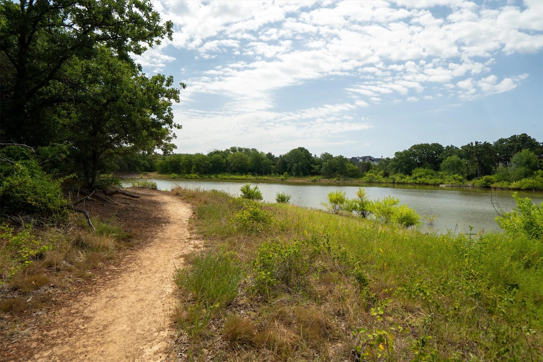 Unimproved Land For Sale in Denton County , 3110 Overlook Circle, Highland Village, Texas 75077, 0, 0, Garage spaces, 0 Sqft, built in 0, mls#21324546, Real Estate Agent in Highland Village, Homes For Sale in Denton county, Homes For Sale in Highland Village, Realtor in Highland Village Texas, Real Estate Brokerage Independent Realty Texas, Luminita Cordes Realtor