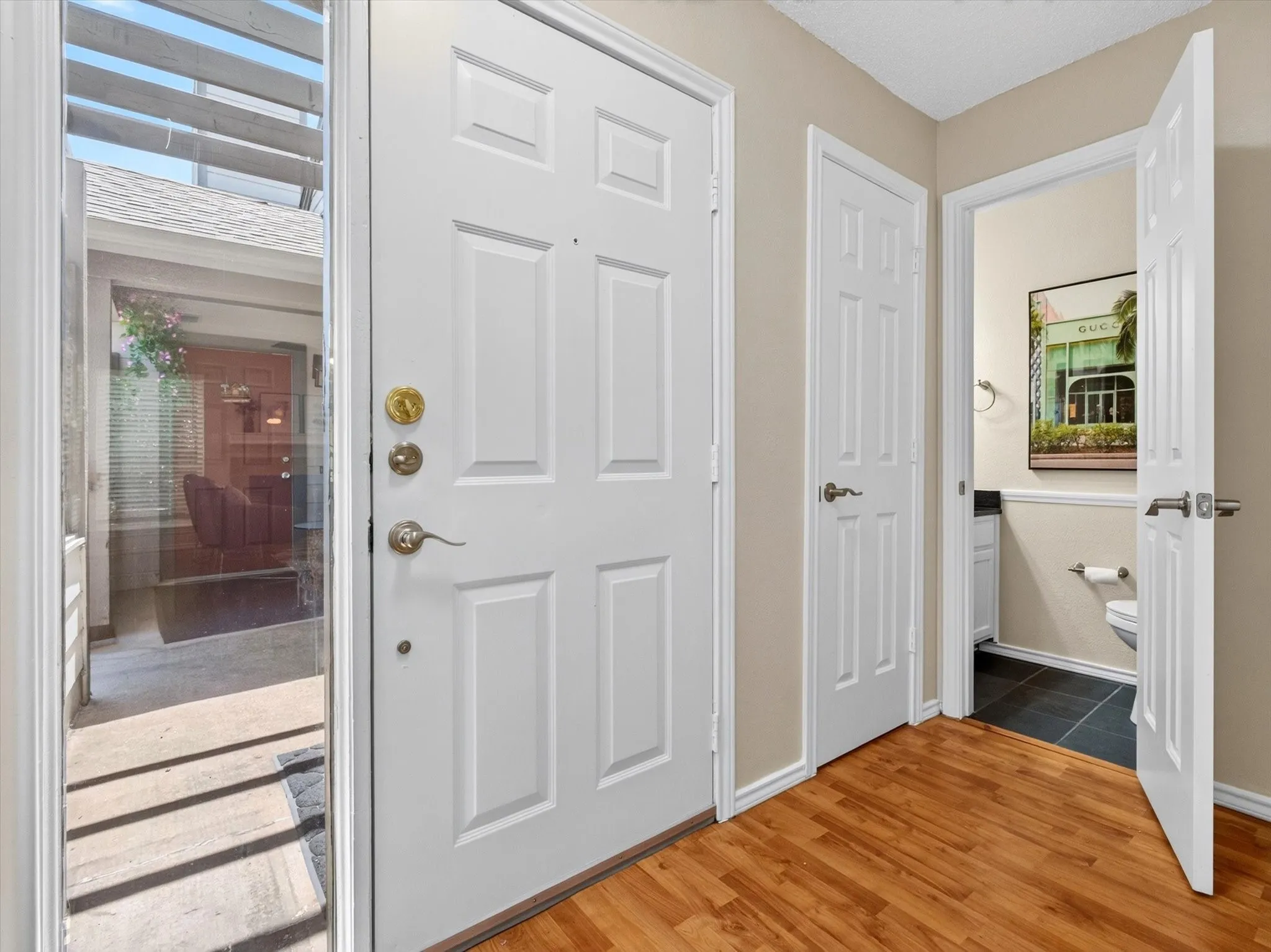 Condominium For Sale in Dallas County , 4067 Beltway Drive 140, Addison, Texas 75001, 2 Bedroom, 2 Bathroom, 1 Garage spaces, 990 Sqft, built in 1982, mls#21323915, Real Estate Agent in Addison, Homes For Sale in Dallas county, Homes For Sale in Addison, Realtor in Addison Texas, Real Estate Brokerage Independent Realty Texas, Luminita Cordes Realtor