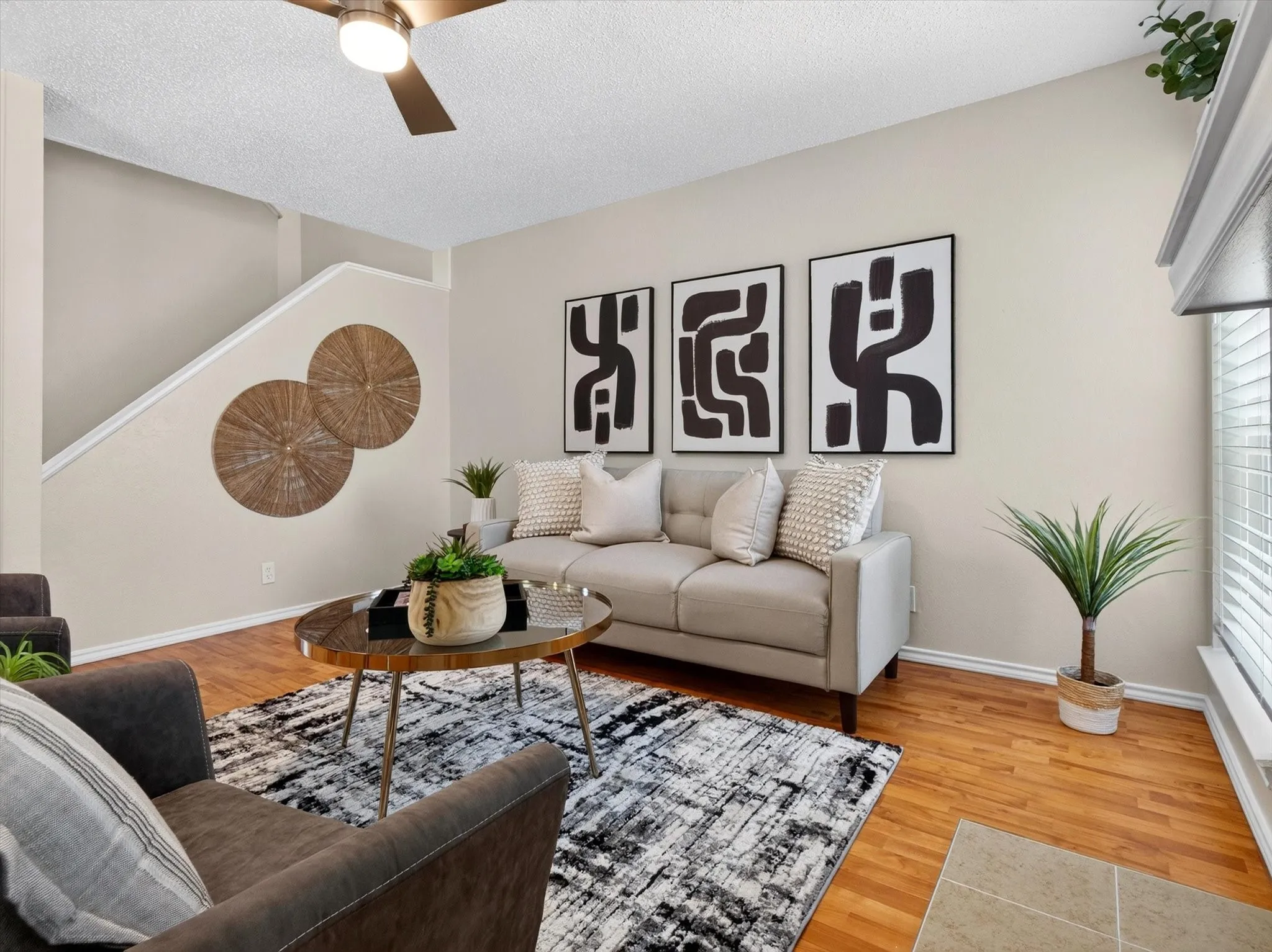 Condominium For Sale in Dallas County , 4067 Beltway Drive 140, Addison, Texas 75001, 2 Bedroom, 2 Bathroom, 1 Garage spaces, 990 Sqft, built in 1982, mls#21323915, Real Estate Agent in Addison, Homes For Sale in Dallas county, Homes For Sale in Addison, Realtor in Addison Texas, Real Estate Brokerage Independent Realty Texas, Luminita Cordes Realtor