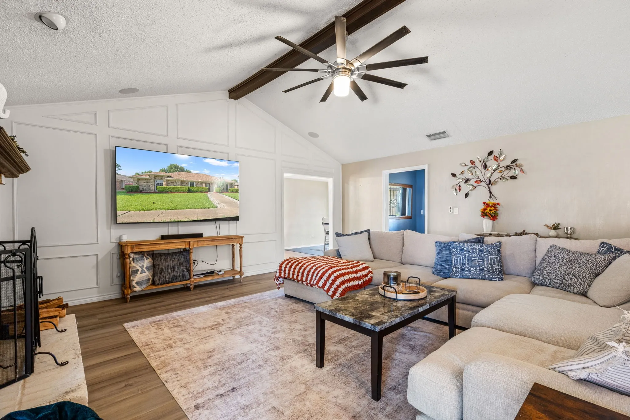 Single Family Residence For Sale in Denton County , 1810 Tiburon Bend, Lewisville, Texas 75067, 3 Bedroom, 2 Bathroom, 2 Garage spaces, 1,699 Sqft, built in 1983, mls#21321943, Real Estate Agent in Lewisville, Homes For Sale in Denton county, Homes For Sale in Lewisville, Realtor in Lewisville Texas, Real Estate Brokerage Independent Realty Texas, Luminita Cordes Realtor