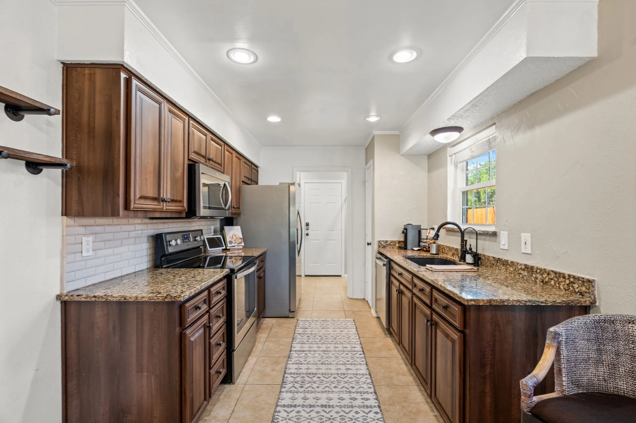 Single Family Residence For Sale in Denton County , 1810 Tiburon Bend, Lewisville, Texas 75067, 3 Bedroom, 2 Bathroom, 2 Garage spaces, 1,699 Sqft, built in 1983, mls#21321943, Real Estate Agent in Lewisville, Homes For Sale in Denton county, Homes For Sale in Lewisville, Realtor in Lewisville Texas, Real Estate Brokerage Independent Realty Texas, Luminita Cordes Realtor