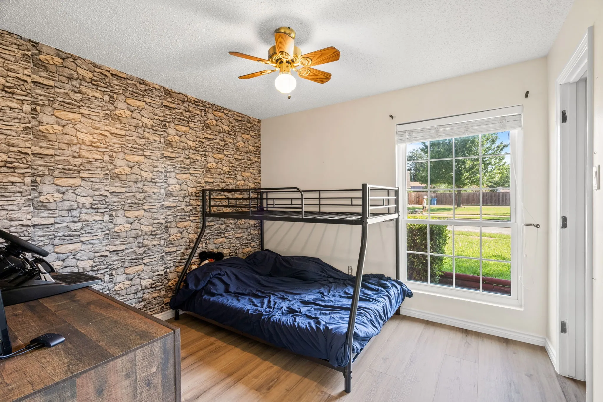 Single Family Residence For Sale in Denton County , 1810 Tiburon Bend, Lewisville, Texas 75067, 3 Bedroom, 2 Bathroom, 2 Garage spaces, 1,699 Sqft, built in 1983, mls#21321943, Real Estate Agent in Lewisville, Homes For Sale in Denton county, Homes For Sale in Lewisville, Realtor in Lewisville Texas, Real Estate Brokerage Independent Realty Texas, Luminita Cordes Realtor