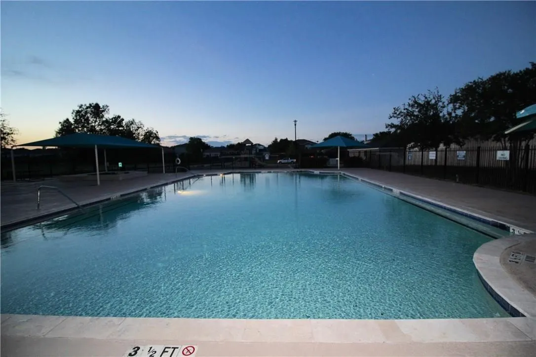 Single Family Residence For Rent in Denton County , 1557 Chivalry Lane, Little Elm, Texas 75068, 3 Bedroom, 2 Bathroom, 2 Garage spaces, 1,401 Sqft, built in 2004, mls#21327113, Real Estate Agent in Little Elm, Homes For Rent in Denton county, Homes For Rent in Little Elm, Realtor in Little Elm Texas, Real Estate Brokerage Independent Realty Texas, Luminita Cordes Realtor