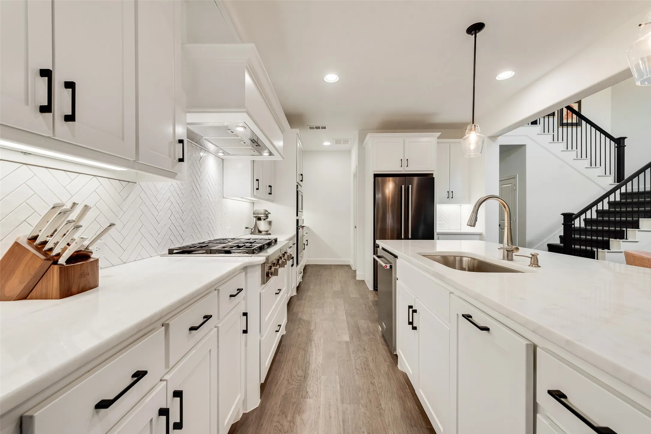 Single Family Residence For Sale in Collin County , 6608 Palo Alto Street, Mc Kinney, Texas 75070, 4 Bedroom, 3 Bathroom, 3 Garage spaces, 3,145 Sqft, built in 2020, mls#21327506, Real Estate Agent in Mc Kinney, Homes For Sale in Collin county, Homes For Sale in Mc Kinney, Realtor in Mc Kinney Texas, Real Estate Brokerage Independent Realty Texas, Luminita Cordes Realtor