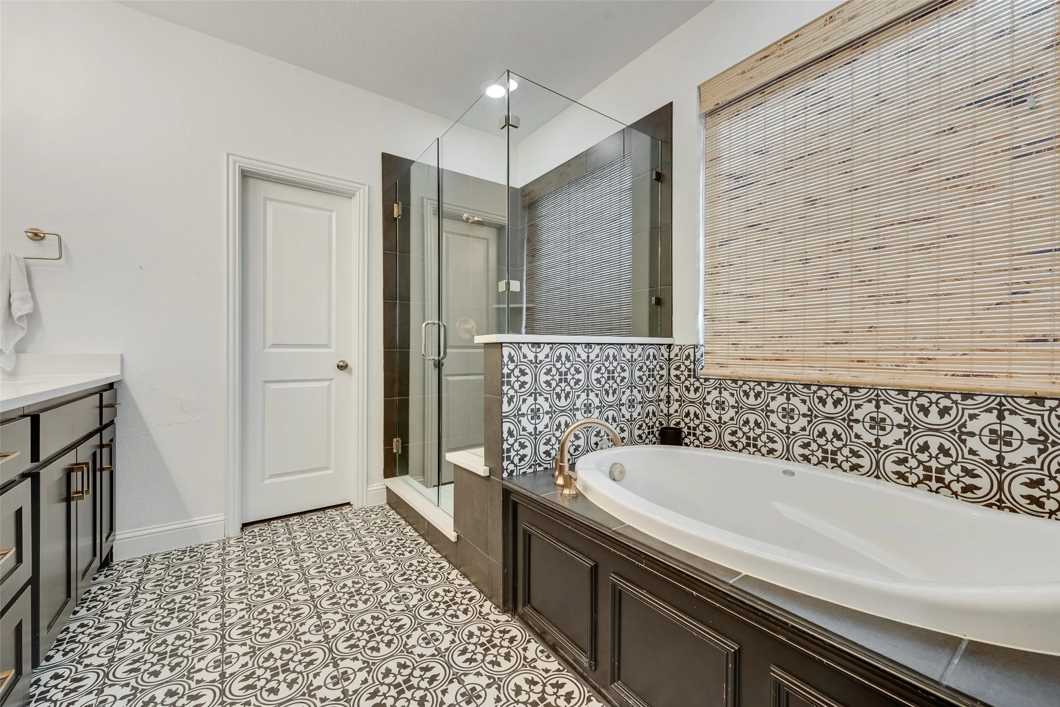Single Family Residence For Sale in Collin County , 6608 Palo Alto Street, Mc Kinney, Texas 75070, 4 Bedroom, 3 Bathroom, 3 Garage spaces, 3,145 Sqft, built in 2020, mls#21327506, Real Estate Agent in Mc Kinney, Homes For Sale in Collin county, Homes For Sale in Mc Kinney, Realtor in Mc Kinney Texas, Real Estate Brokerage Independent Realty Texas, Luminita Cordes Realtor