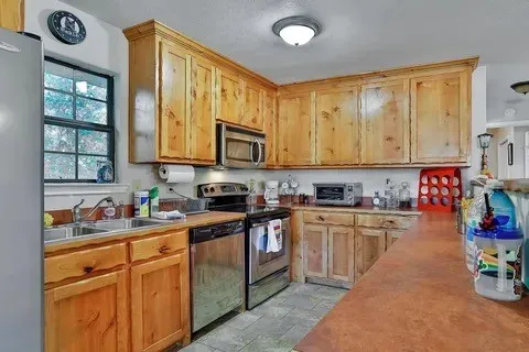 Guest Home Kitchen
