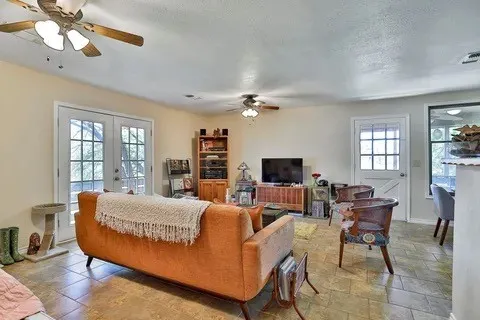 Guest Home Living