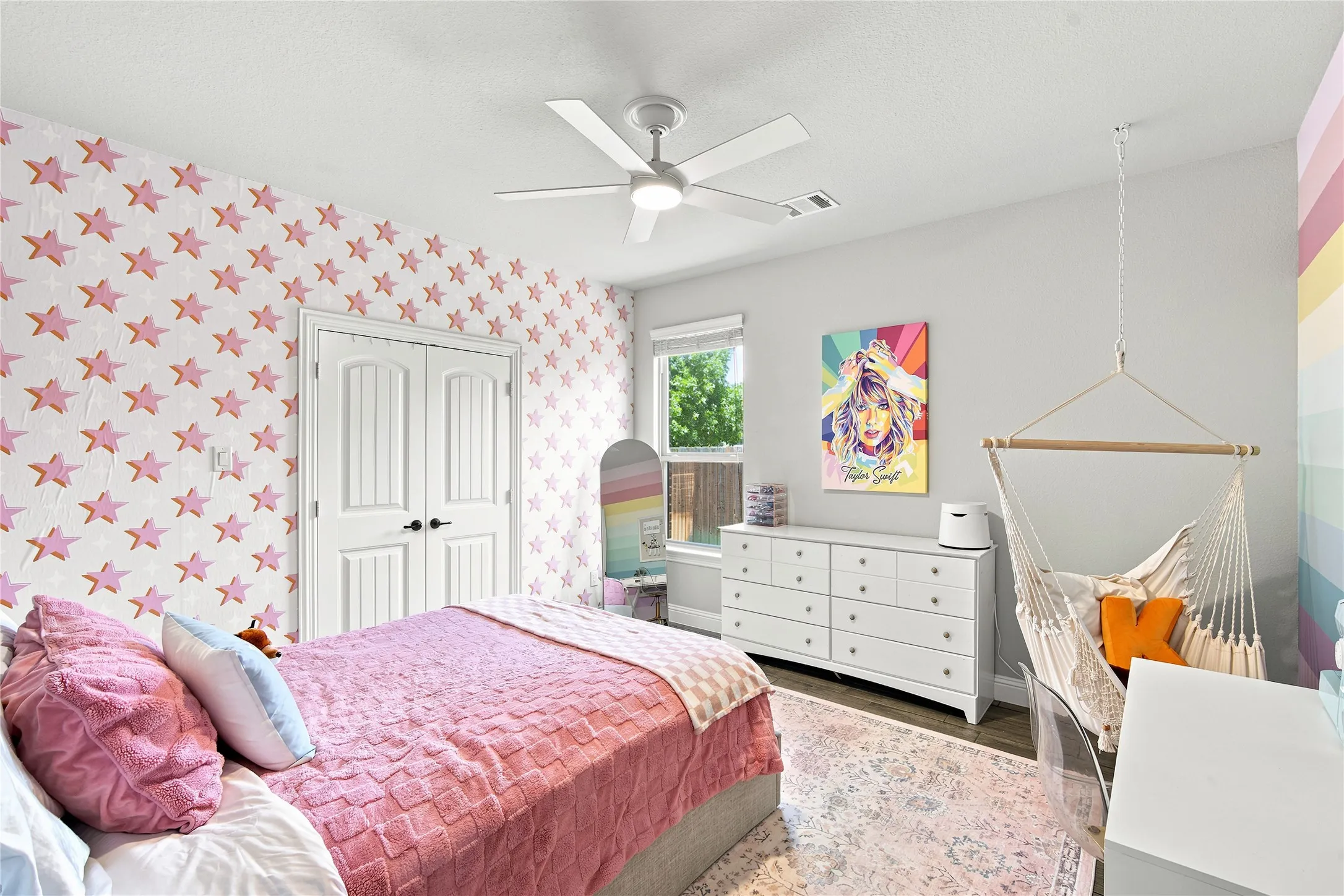 Single Family Residence For Sale in Ellis County , 205 Canterbury Court, Midlothian, Texas 76065, 3 Bedroom, 2 Bathroom, 2 Garage spaces, 2,253 Sqft, built in 2018, mls#21327372, Real Estate Agent in Midlothian, Homes For Sale in Ellis county, Homes For Sale in Midlothian, Realtor in Midlothian Texas, Real Estate Brokerage Independent Realty Texas, Luminita Cordes Realtor