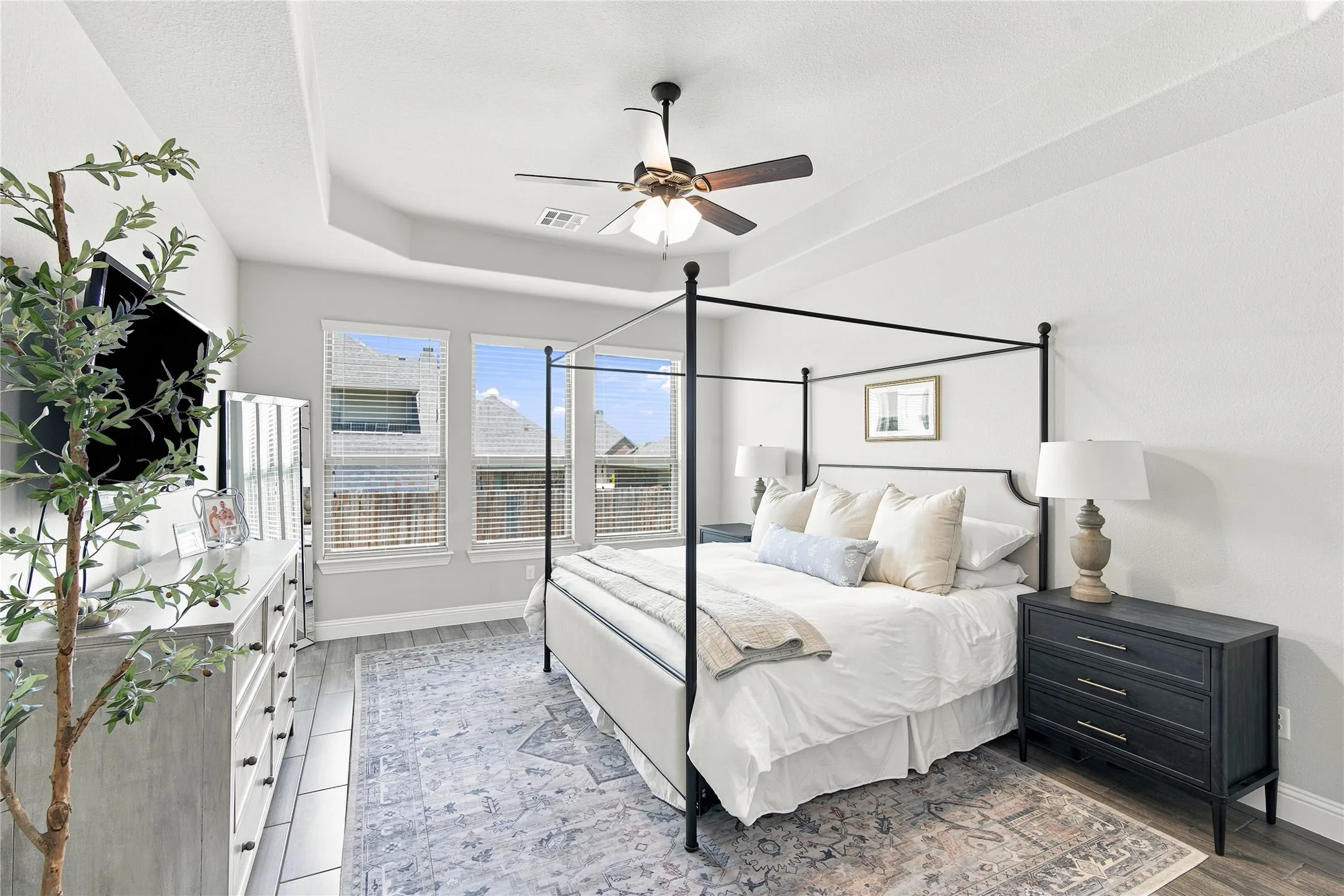 Single Family Residence For Sale in Ellis County , 205 Canterbury Court, Midlothian, Texas 76065, 3 Bedroom, 2 Bathroom, 2 Garage spaces, 2,253 Sqft, built in 2018, mls#21327372, Real Estate Agent in Midlothian, Homes For Sale in Ellis county, Homes For Sale in Midlothian, Realtor in Midlothian Texas, Real Estate Brokerage Independent Realty Texas, Luminita Cordes Realtor