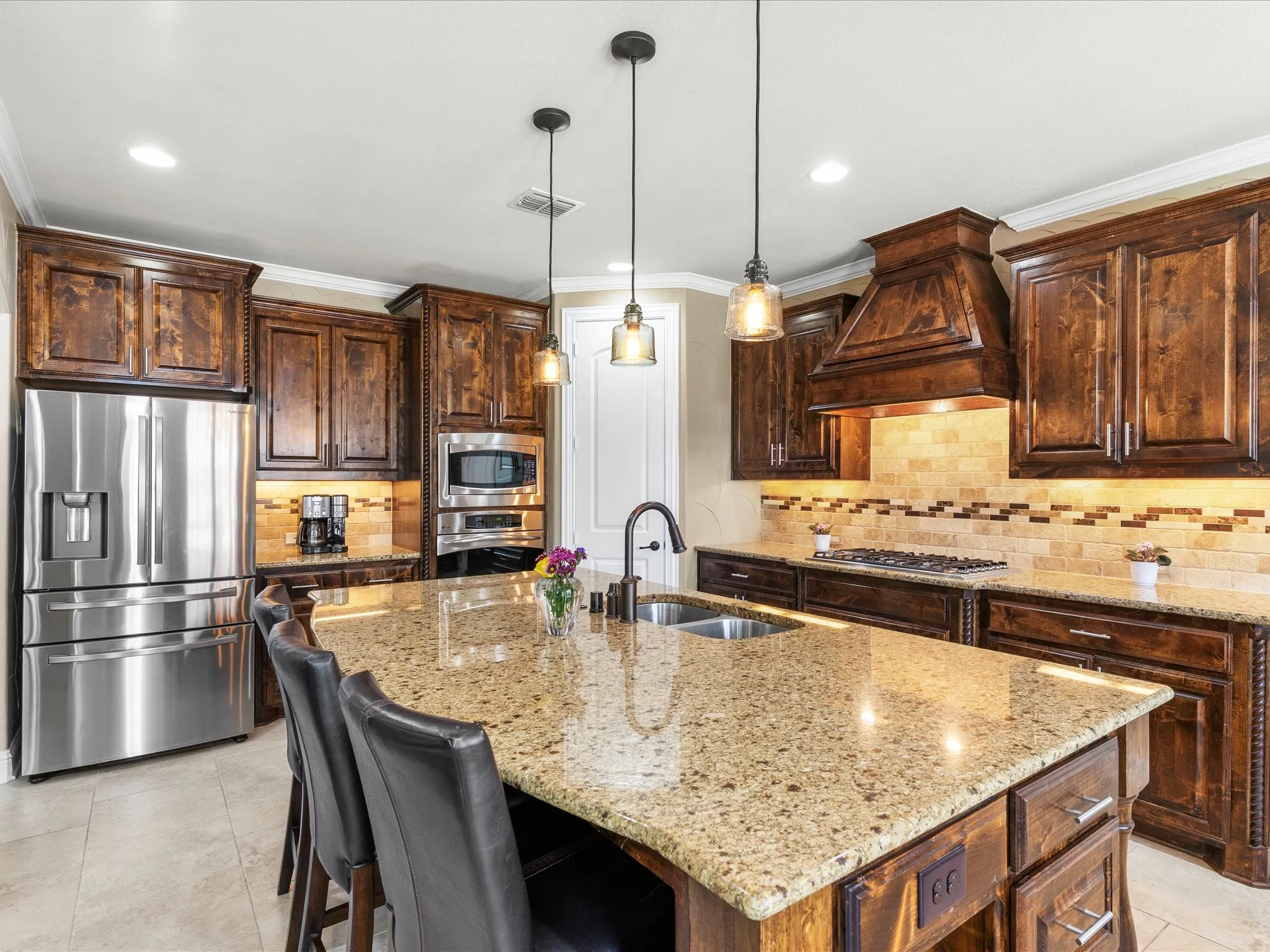 Single Family Residence For Sale in Denton County , 2749 Waverley Drive, Trophy Club, Texas 76262, 4 Bedroom, 4 Bathroom, 3 Garage spaces, 3,119 Sqft, built in 2011, mls#21327319, Real Estate Agent in Trophy Club, Homes For Sale in Denton county, Homes For Sale in Trophy Club, Realtor in Trophy Club Texas, Real Estate Brokerage Independent Realty Texas, Luminita Cordes Realtor
