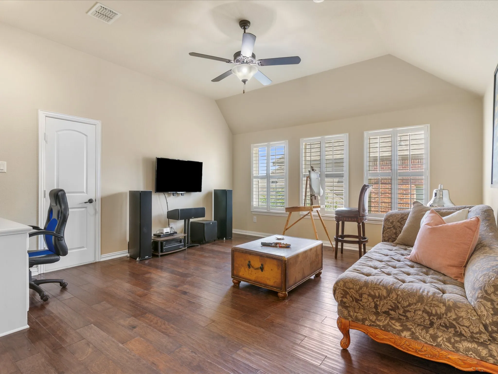 Single Family Residence For Sale in Denton County , 2749 Waverley Drive, Trophy Club, Texas 76262, 4 Bedroom, 4 Bathroom, 3 Garage spaces, 3,119 Sqft, built in 2011, mls#21327319, Real Estate Agent in Trophy Club, Homes For Sale in Denton county, Homes For Sale in Trophy Club, Realtor in Trophy Club Texas, Real Estate Brokerage Independent Realty Texas, Luminita Cordes Realtor