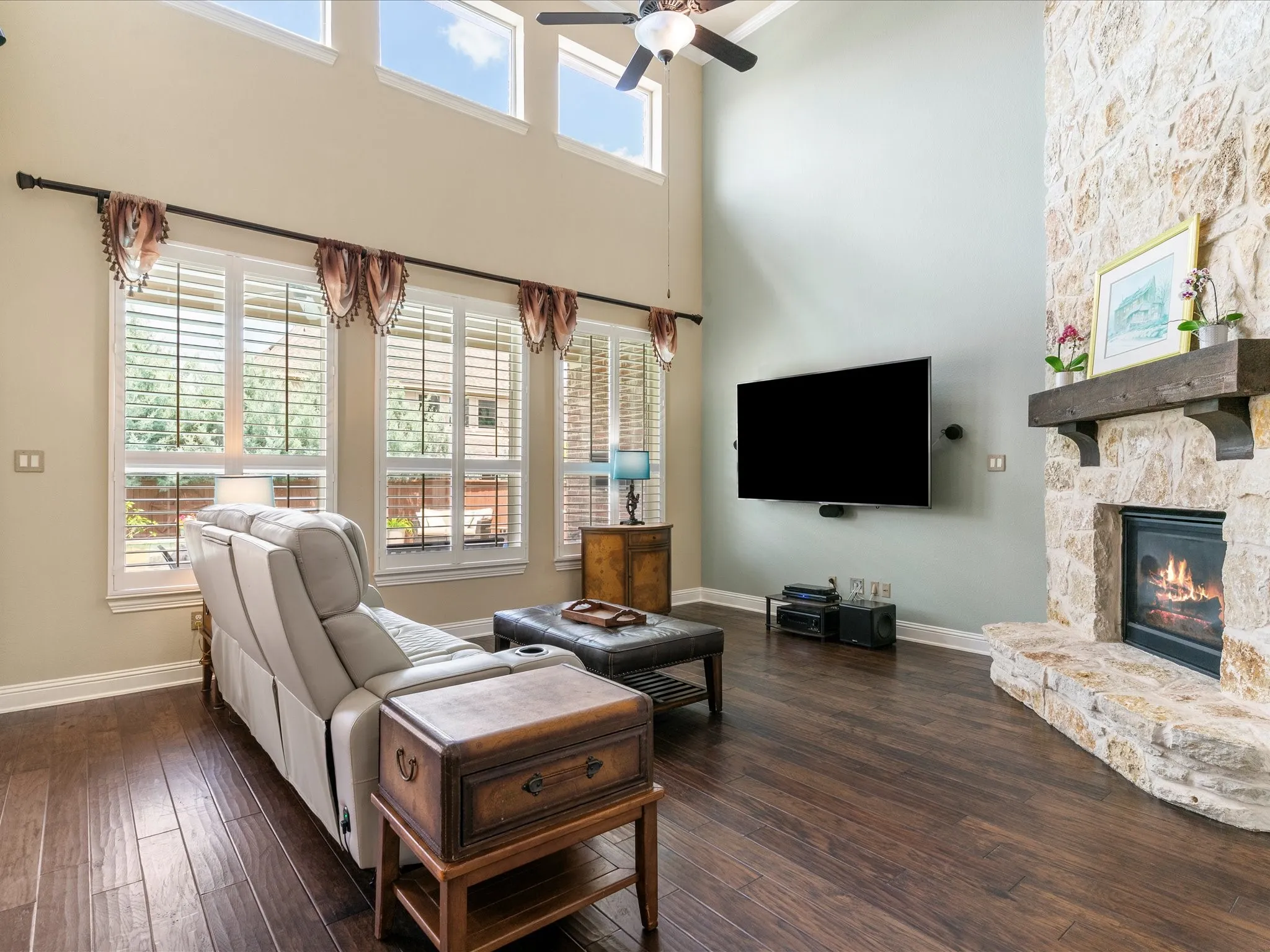 Single Family Residence For Sale in Denton County , 2749 Waverley Drive, Trophy Club, Texas 76262, 4 Bedroom, 4 Bathroom, 3 Garage spaces, 3,119 Sqft, built in 2011, mls#21327319, Real Estate Agent in Trophy Club, Homes For Sale in Denton county, Homes For Sale in Trophy Club, Realtor in Trophy Club Texas, Real Estate Brokerage Independent Realty Texas, Luminita Cordes Realtor