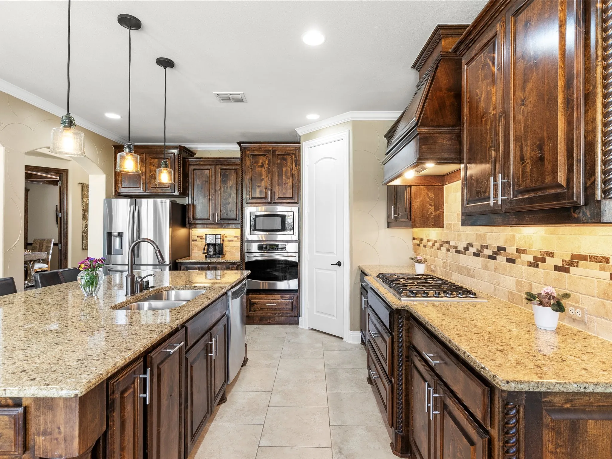 Single Family Residence For Sale in Denton County , 2749 Waverley Drive, Trophy Club, Texas 76262, 4 Bedroom, 4 Bathroom, 3 Garage spaces, 3,119 Sqft, built in 2011, mls#21327319, Real Estate Agent in Trophy Club, Homes For Sale in Denton county, Homes For Sale in Trophy Club, Realtor in Trophy Club Texas, Real Estate Brokerage Independent Realty Texas, Luminita Cordes Realtor