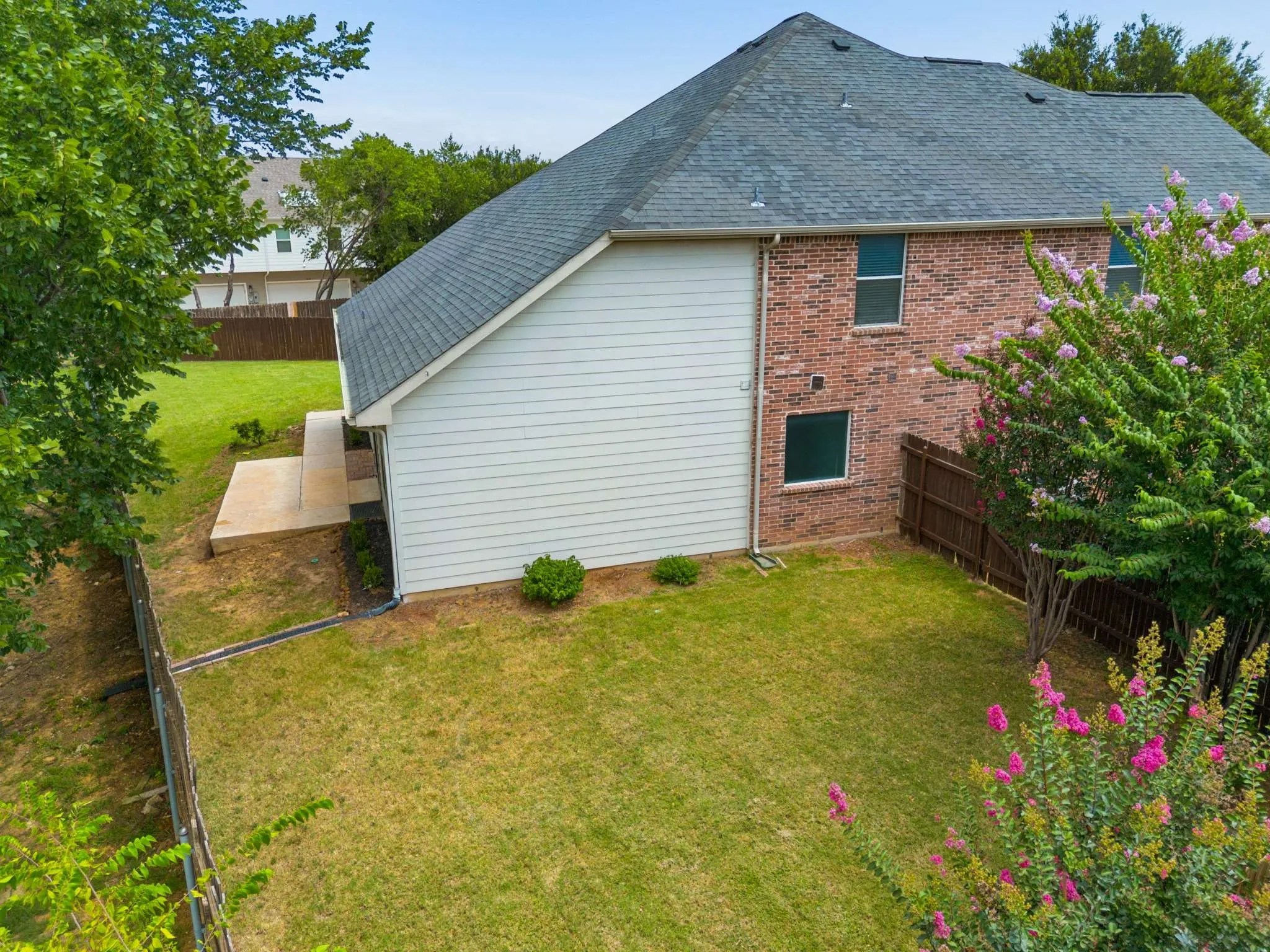 Single Family Residence For Sale in Denton County , 3800 Windy Point Drive, Denton, Texas 76208, 5 Bedroom, 3 Bathroom, 2 Garage spaces, 2,935 Sqft, built in 2008, mls#21326352, Real Estate Agent in Denton, Homes For Sale in Denton county, Homes For Sale in Denton, Realtor in Denton Texas, Real Estate Brokerage Independent Realty Texas, Luminita Cordes Realtor
