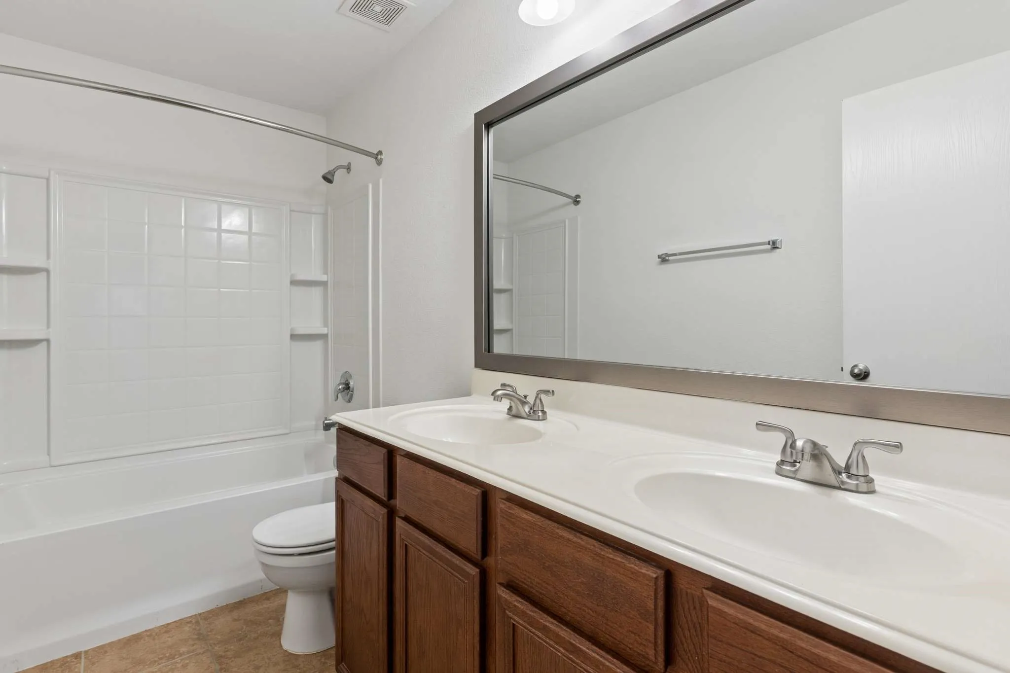 Single Family Residence For Sale in Denton County , 3800 Windy Point Drive, Denton, Texas 76208, 5 Bedroom, 3 Bathroom, 2 Garage spaces, 2,935 Sqft, built in 2008, mls#21326352, Real Estate Agent in Denton, Homes For Sale in Denton county, Homes For Sale in Denton, Realtor in Denton Texas, Real Estate Brokerage Independent Realty Texas, Luminita Cordes Realtor