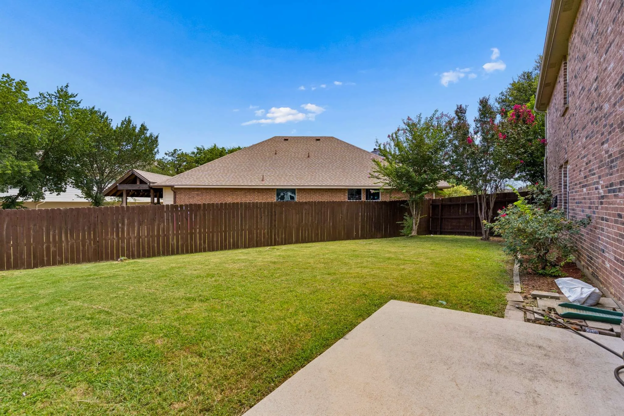 Single Family Residence For Sale in Denton County , 3800 Windy Point Drive, Denton, Texas 76208, 5 Bedroom, 3 Bathroom, 2 Garage spaces, 2,935 Sqft, built in 2008, mls#21326352, Real Estate Agent in Denton, Homes For Sale in Denton county, Homes For Sale in Denton, Realtor in Denton Texas, Real Estate Brokerage Independent Realty Texas, Luminita Cordes Realtor