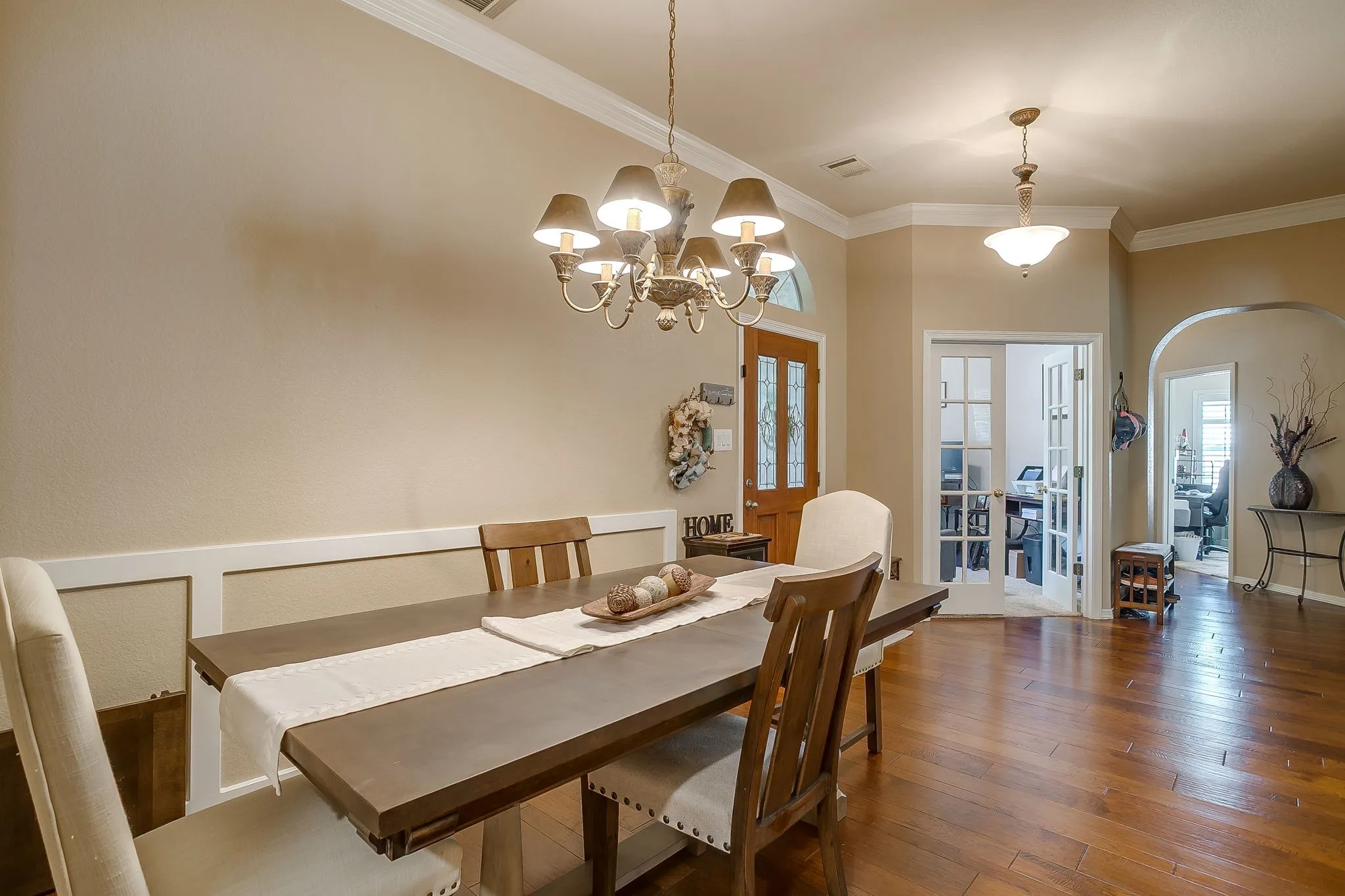 Single Family Residence For Sale in Tarrant County , 14 Zachary Court, Mansfield, Texas 76063, 3 Bedroom, 2 Bathroom, 2 Garage spaces, 2,101 Sqft, built in 1998, Price $399,000, mls#21325353, Real Estate Agent in Mansfield, Homes For Sale in Tarrant county, Homes For Sale in Mansfield, Realtor in Mansfield Texas, Real Estate Brokerage Independent Realty Texas, Luminita Cordes Realtor