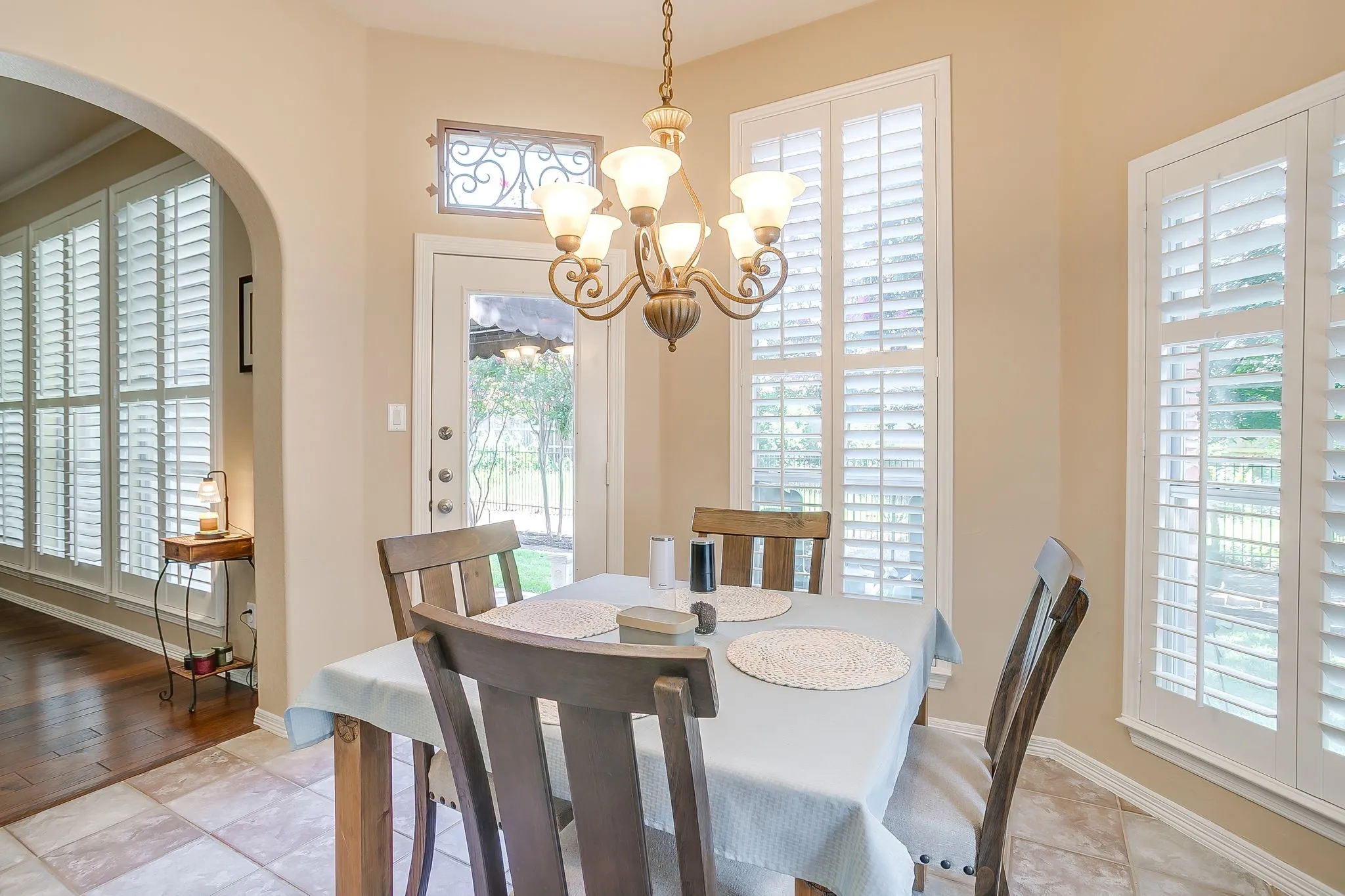 Single Family Residence For Sale in Tarrant County , 14 Zachary Court, Mansfield, Texas 76063, 3 Bedroom, 2 Bathroom, 2 Garage spaces, 2,101 Sqft, built in 1998, Price $399,000, mls#21325353, Real Estate Agent in Mansfield, Homes For Sale in Tarrant county, Homes For Sale in Mansfield, Realtor in Mansfield Texas, Real Estate Brokerage Independent Realty Texas, Luminita Cordes Realtor