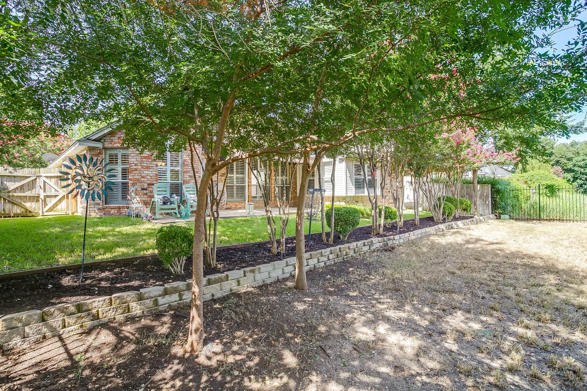 Single Family Residence For Sale in Tarrant County , 14 Zachary Court, Mansfield, Texas 76063, 3 Bedroom, 2 Bathroom, 2 Garage spaces, 2,101 Sqft, built in 1998, Price $399,000, mls#21325353, Real Estate Agent in Mansfield, Homes For Sale in Tarrant county, Homes For Sale in Mansfield, Realtor in Mansfield Texas, Real Estate Brokerage Independent Realty Texas, Luminita Cordes Realtor