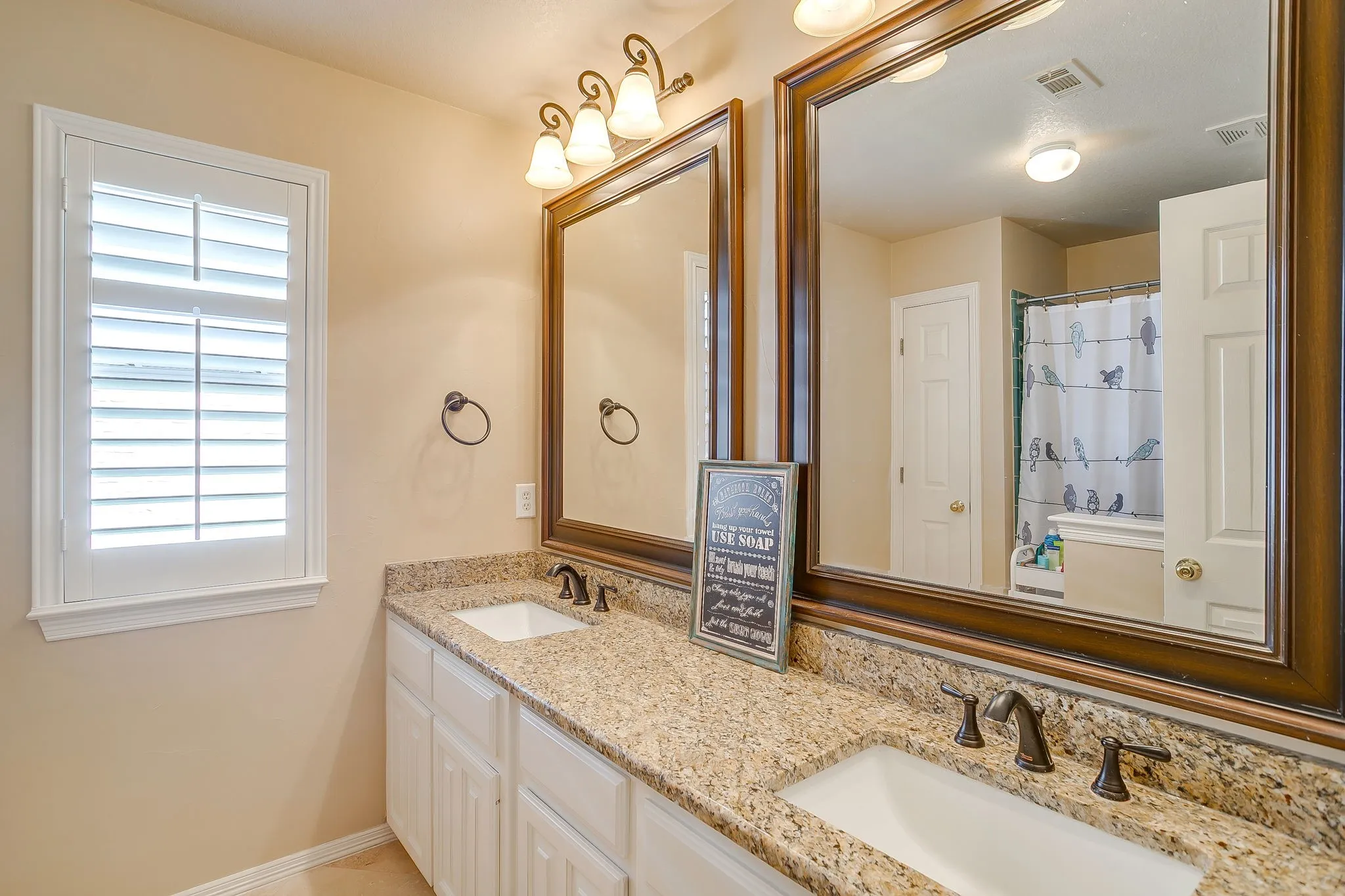 Single Family Residence For Sale in Tarrant County , 14 Zachary Court, Mansfield, Texas 76063, 3 Bedroom, 2 Bathroom, 2 Garage spaces, 2,101 Sqft, built in 1998, Price $399,000, mls#21325353, Real Estate Agent in Mansfield, Homes For Sale in Tarrant county, Homes For Sale in Mansfield, Realtor in Mansfield Texas, Real Estate Brokerage Independent Realty Texas, Luminita Cordes Realtor
