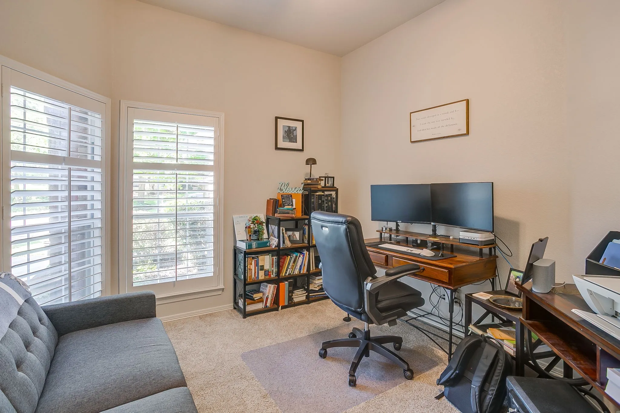 Single Family Residence For Sale in Tarrant County , 14 Zachary Court, Mansfield, Texas 76063, 3 Bedroom, 2 Bathroom, 2 Garage spaces, 2,101 Sqft, built in 1998, Price $399,000, mls#21325353, Real Estate Agent in Mansfield, Homes For Sale in Tarrant county, Homes For Sale in Mansfield, Realtor in Mansfield Texas, Real Estate Brokerage Independent Realty Texas, Luminita Cordes Realtor