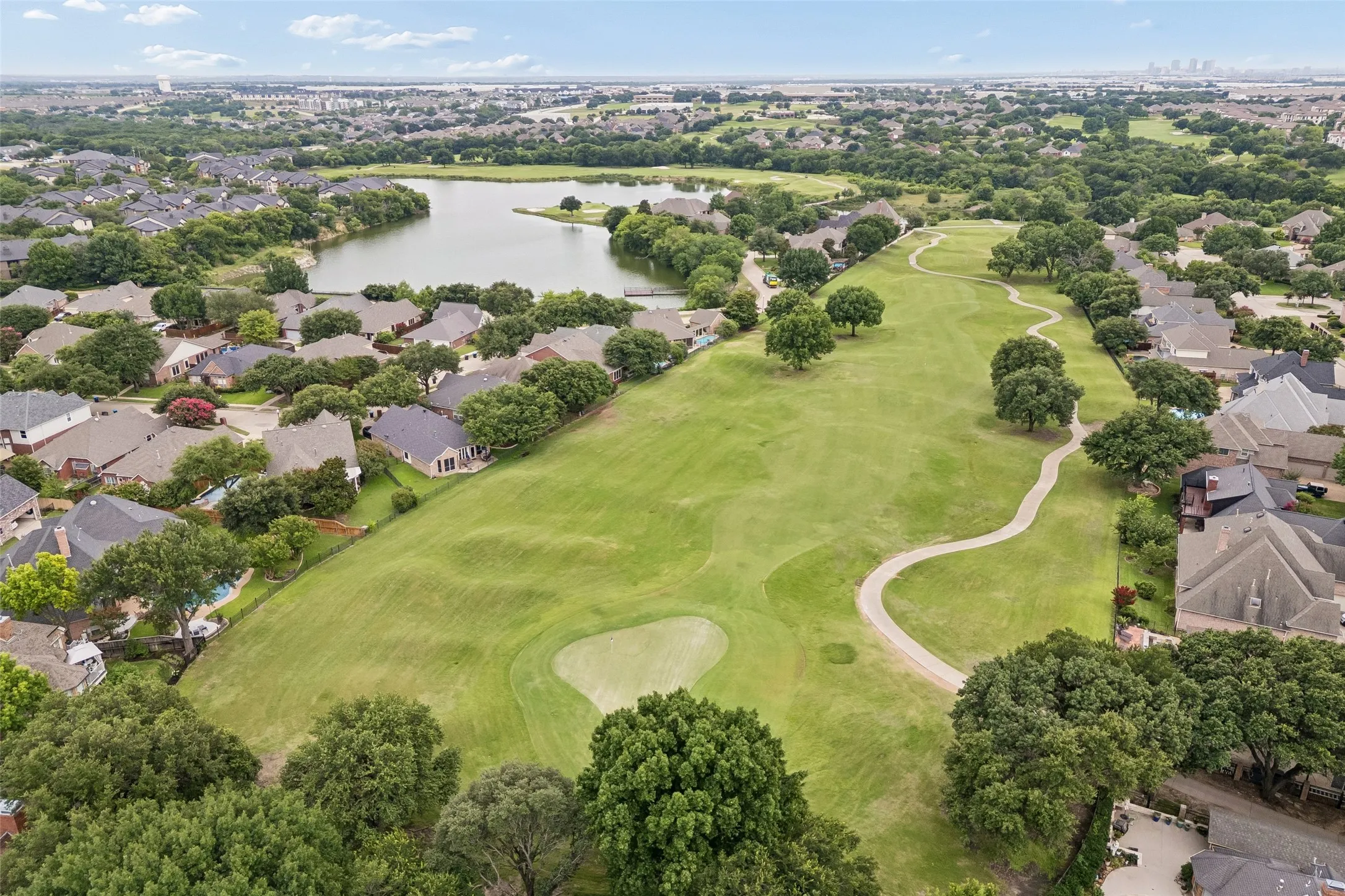 Single Family Residence For Sale in Tarrant County , 3908 Crater Circle, Fort Worth, Texas 76137, 4 Bedroom, 2 Bathroom, 2 Garage spaces, 2,029 Sqft, built in 2018, mls#21327081, Real Estate Agent in Fort Worth, Homes For Sale in Tarrant county, Homes For Sale in Fort Worth, Realtor in Fort Worth Texas, Real Estate Brokerage Independent Realty Texas, Luminita Cordes Realtor