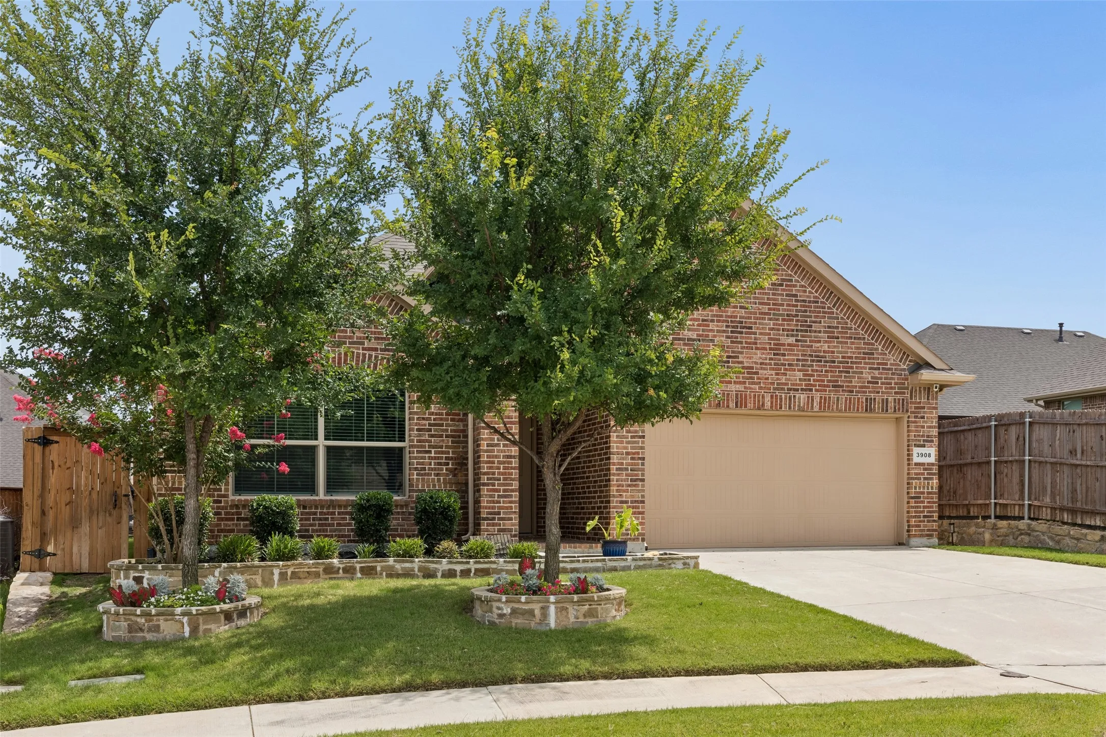 Single Family Residence For Sale in Tarrant County , 3908 Crater Circle, Fort Worth, Texas 76137, 4 Bedroom, 2 Bathroom, 2 Garage spaces, 2,029 Sqft, built in 2018, mls#21327081, Real Estate Agent in Fort Worth, Homes For Sale in Tarrant county, Homes For Sale in Fort Worth, Realtor in Fort Worth Texas, Real Estate Brokerage Independent Realty Texas, Luminita Cordes Realtor