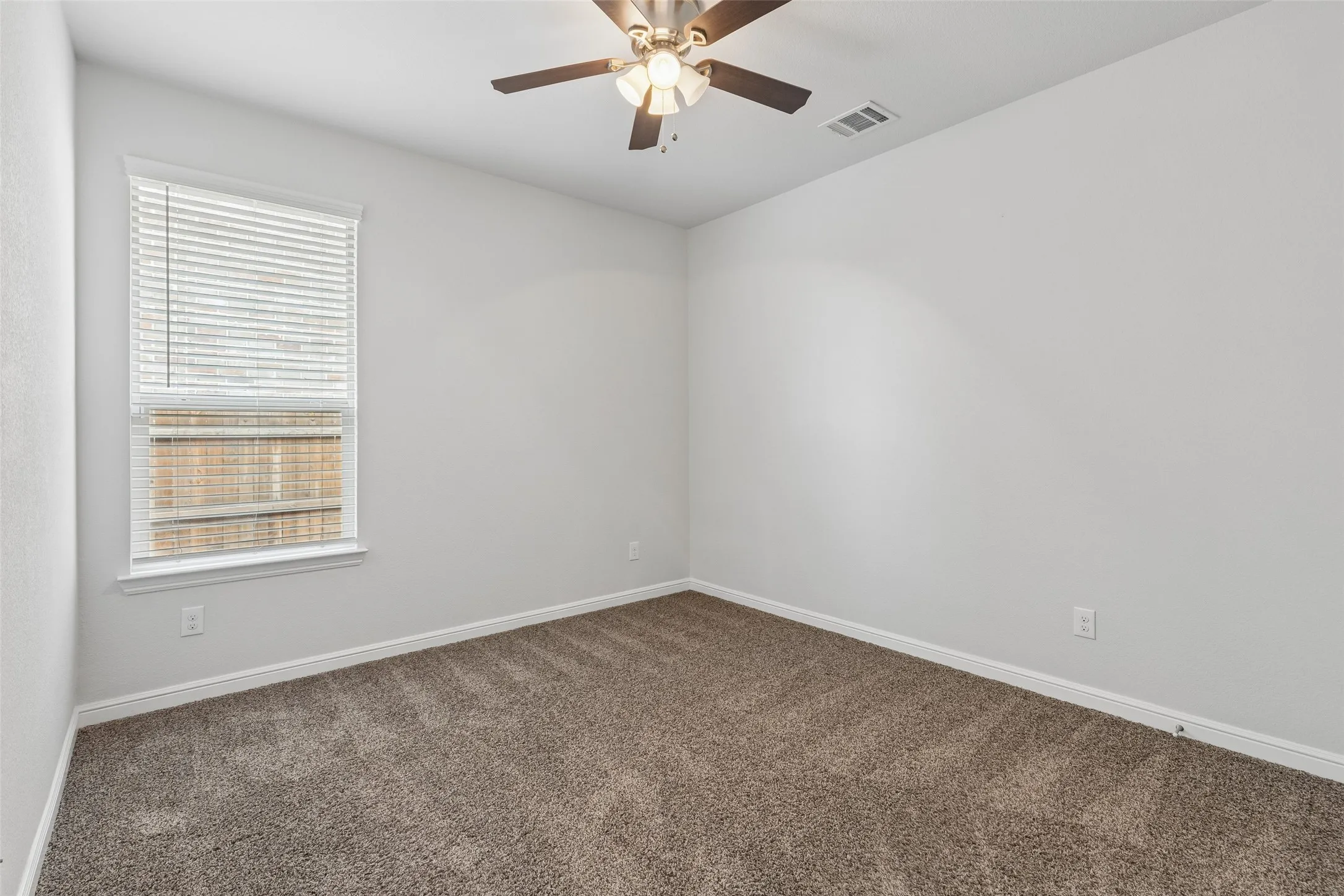 Single Family Residence For Sale in Tarrant County , 3908 Crater Circle, Fort Worth, Texas 76137, 4 Bedroom, 2 Bathroom, 2 Garage spaces, 2,029 Sqft, built in 2018, mls#21327081, Real Estate Agent in Fort Worth, Homes For Sale in Tarrant county, Homes For Sale in Fort Worth, Realtor in Fort Worth Texas, Real Estate Brokerage Independent Realty Texas, Luminita Cordes Realtor