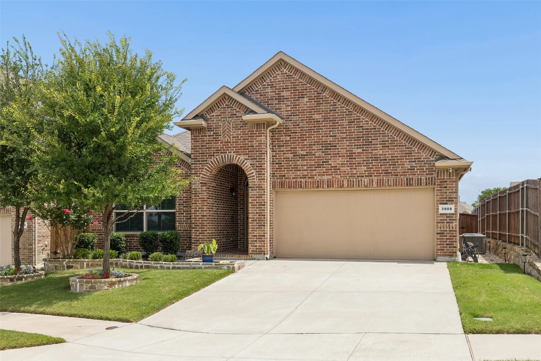 Single Family Residence For Sale in Tarrant County , 3908 Crater Circle, Fort Worth, Texas 76137, 4 Bedroom, 2 Bathroom, 2 Garage spaces, 2,029 Sqft, built in 2018, mls#21327081, Real Estate Agent in Fort Worth, Homes For Sale in Tarrant county, Homes For Sale in Fort Worth, Realtor in Fort Worth Texas, Real Estate Brokerage Independent Realty Texas, Luminita Cordes Realtor