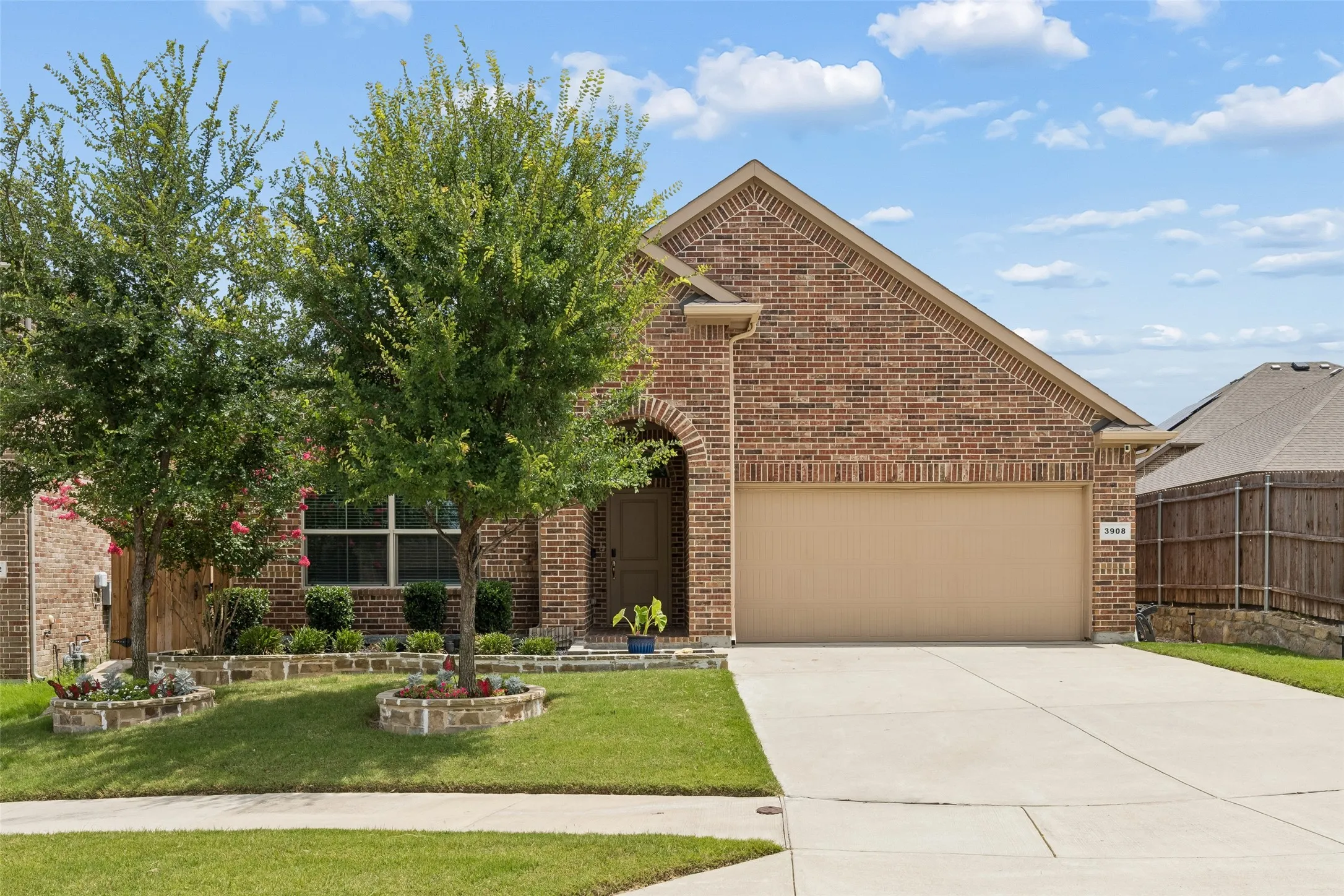 Single Family Residence For Sale in Tarrant County , 3908 Crater Circle, Fort Worth, Texas 76137, 4 Bedroom, 2 Bathroom, 2 Garage spaces, 2,029 Sqft, built in 2018, mls#21327081, Real Estate Agent in Fort Worth, Homes For Sale in Tarrant county, Homes For Sale in Fort Worth, Realtor in Fort Worth Texas, Real Estate Brokerage Independent Realty Texas, Luminita Cordes Realtor