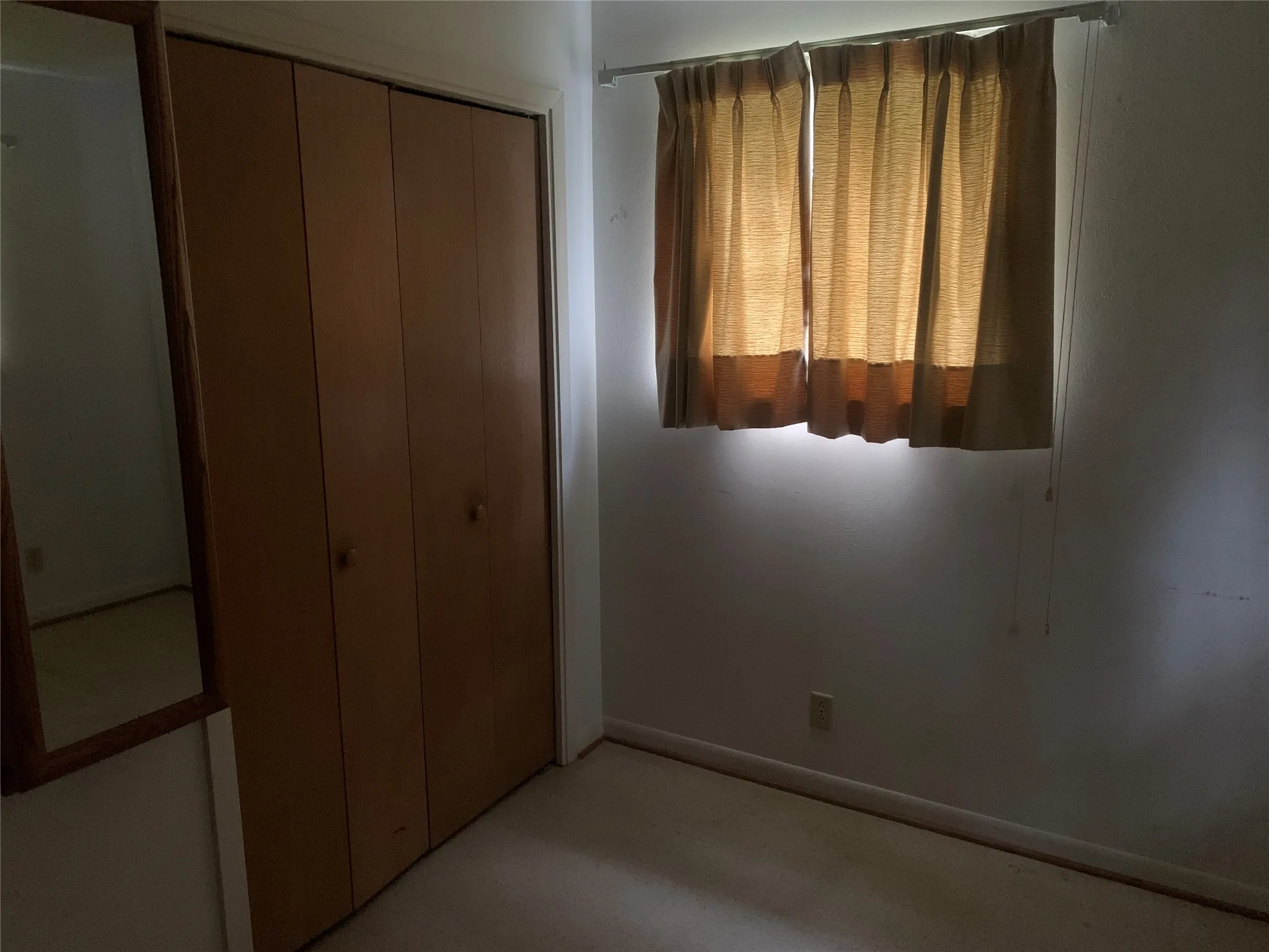 Single Family Residence For Sale in Tarrant County , 132 Skylark Drive, Azle, Texas 76020, 3 Bedrooms, 2 Bathrooms, 2 Garage spaces, 1,660 Sqft, built in 1963, Price $265,600, mls#21326014, Real Estate Agent in Azle, Homes For Sale in Tarrant county, Homes For Sale in Azle, Realtor in Azle Texas, Real Estate Brokerage Independent Realty Texas, Luminita Cordes Realtor