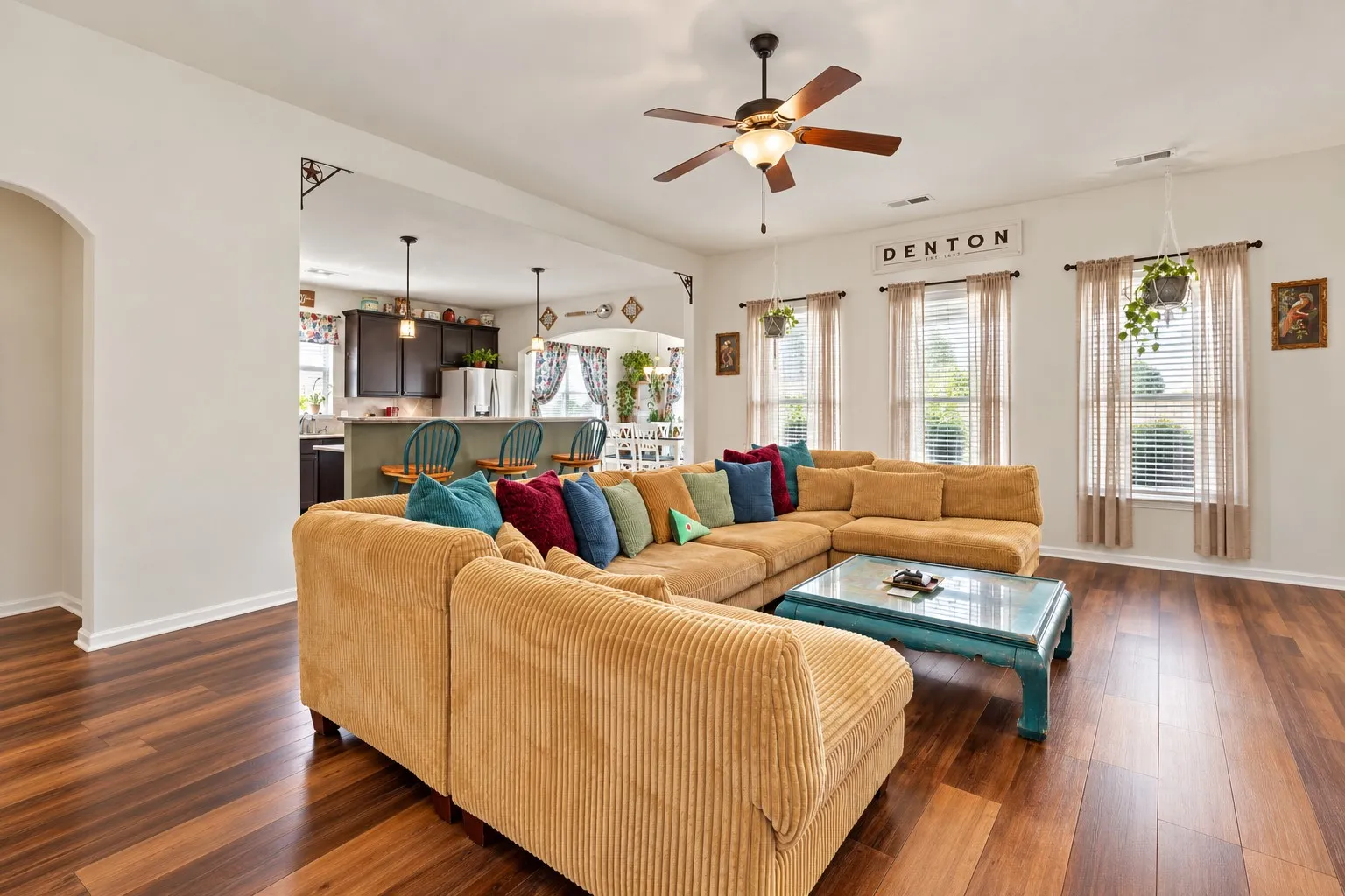 Single Family Residence For Sale in Denton County , 2416 Fall Leaf Court, Denton, Texas 76209, 4 Bedroom, 2 Bathroom, 2 Garage spaces, 2,132 Sqft, built in 2015, mls#21327448, Real Estate Agent in Denton, Homes For Sale in Denton county, Homes For Sale in Denton, Realtor in Denton Texas, Real Estate Brokerage Independent Realty Texas, Luminita Cordes Realtor