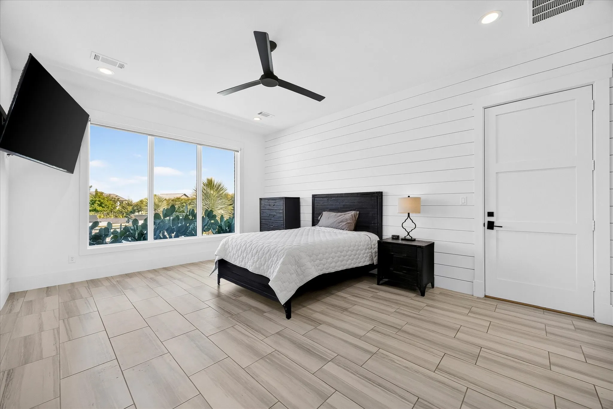 Single Family Residence For Sale in Rockwall County , 531 Lodge Hill Drive, Heath, Texas 75032, 5 Bedroom, 6 Bathroom, 6 Garage spaces, 5,716 Sqft, built in 2019, mls#21327381, Real Estate Agent in Heath, Homes For Sale in Rockwall county, Homes For Sale in Heath, Realtor in Heath Texas, Real Estate Brokerage Independent Realty Texas, Luminita Cordes Realtor