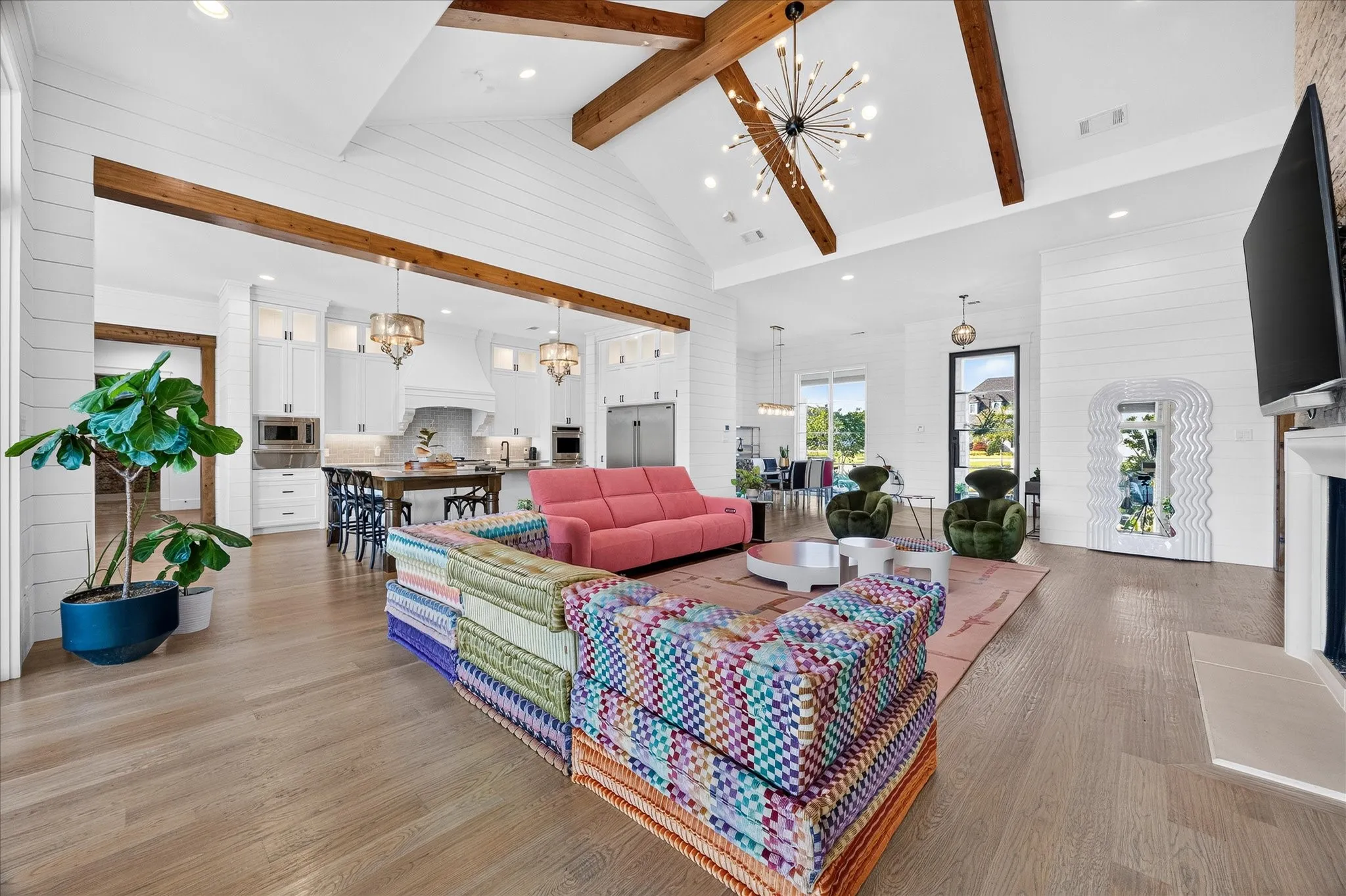 Single Family Residence For Sale in Rockwall County , 531 Lodge Hill Drive, Heath, Texas 75032, 5 Bedroom, 6 Bathroom, 6 Garage spaces, 5,716 Sqft, built in 2019, mls#21327381, Real Estate Agent in Heath, Homes For Sale in Rockwall county, Homes For Sale in Heath, Realtor in Heath Texas, Real Estate Brokerage Independent Realty Texas, Luminita Cordes Realtor