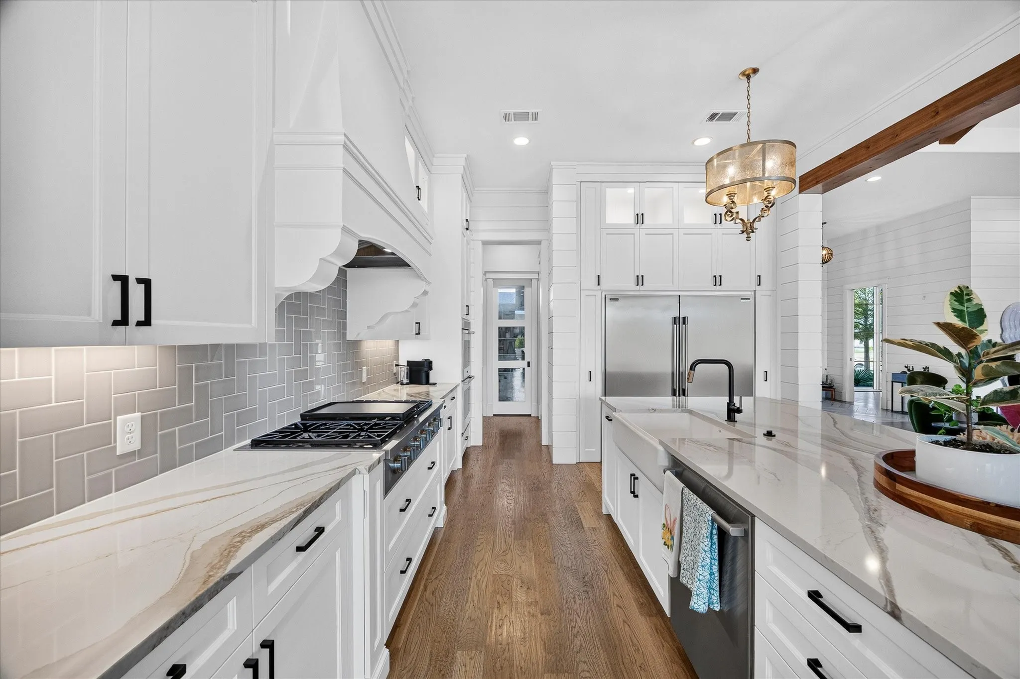Single Family Residence For Sale in Rockwall County , 531 Lodge Hill Drive, Heath, Texas 75032, 5 Bedroom, 6 Bathroom, 6 Garage spaces, 5,716 Sqft, built in 2019, mls#21327381, Real Estate Agent in Heath, Homes For Sale in Rockwall county, Homes For Sale in Heath, Realtor in Heath Texas, Real Estate Brokerage Independent Realty Texas, Luminita Cordes Realtor