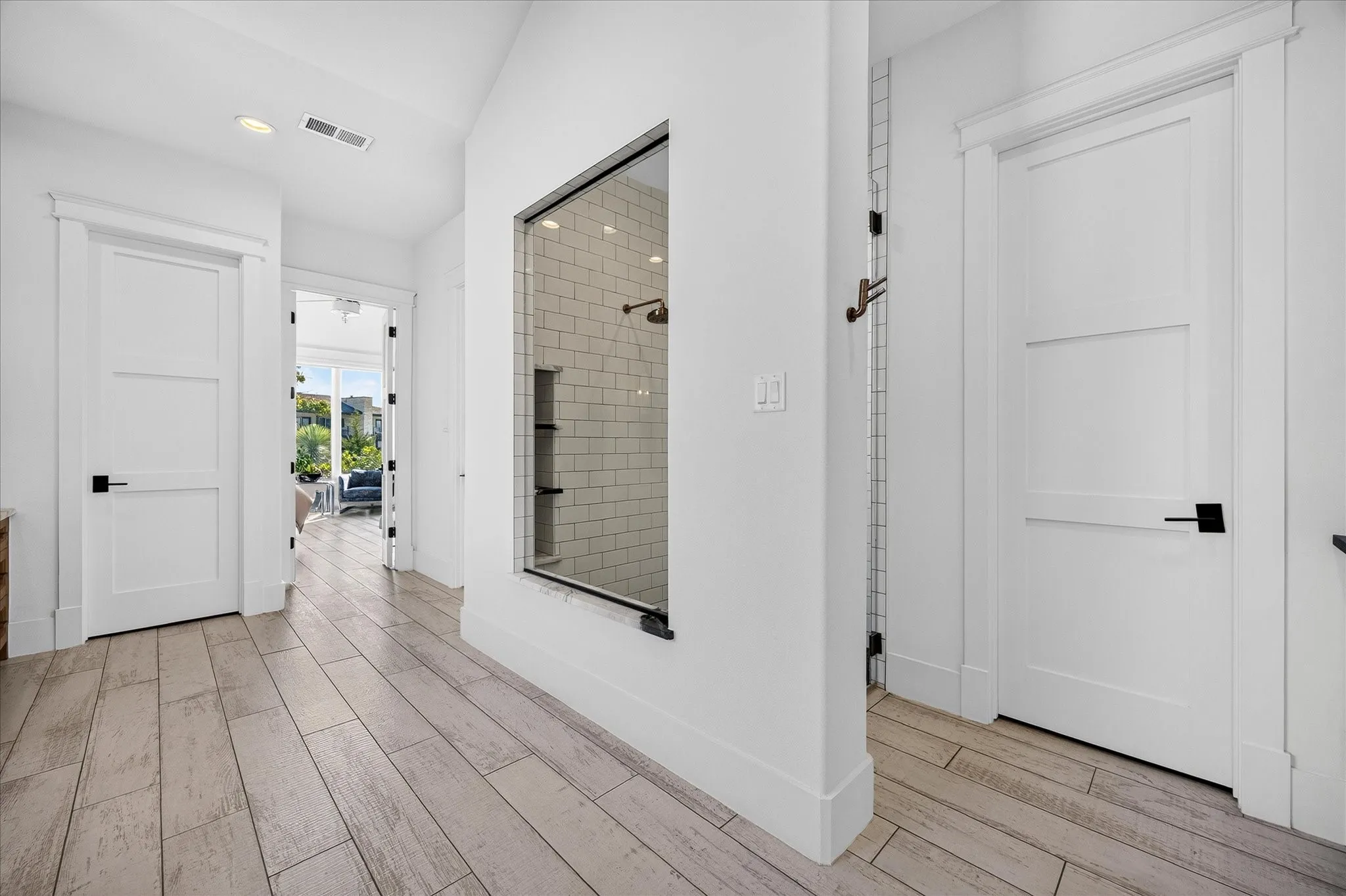 Single Family Residence For Sale in Rockwall County , 531 Lodge Hill Drive, Heath, Texas 75032, 5 Bedroom, 6 Bathroom, 6 Garage spaces, 5,716 Sqft, built in 2019, mls#21327381, Real Estate Agent in Heath, Homes For Sale in Rockwall county, Homes For Sale in Heath, Realtor in Heath Texas, Real Estate Brokerage Independent Realty Texas, Luminita Cordes Realtor