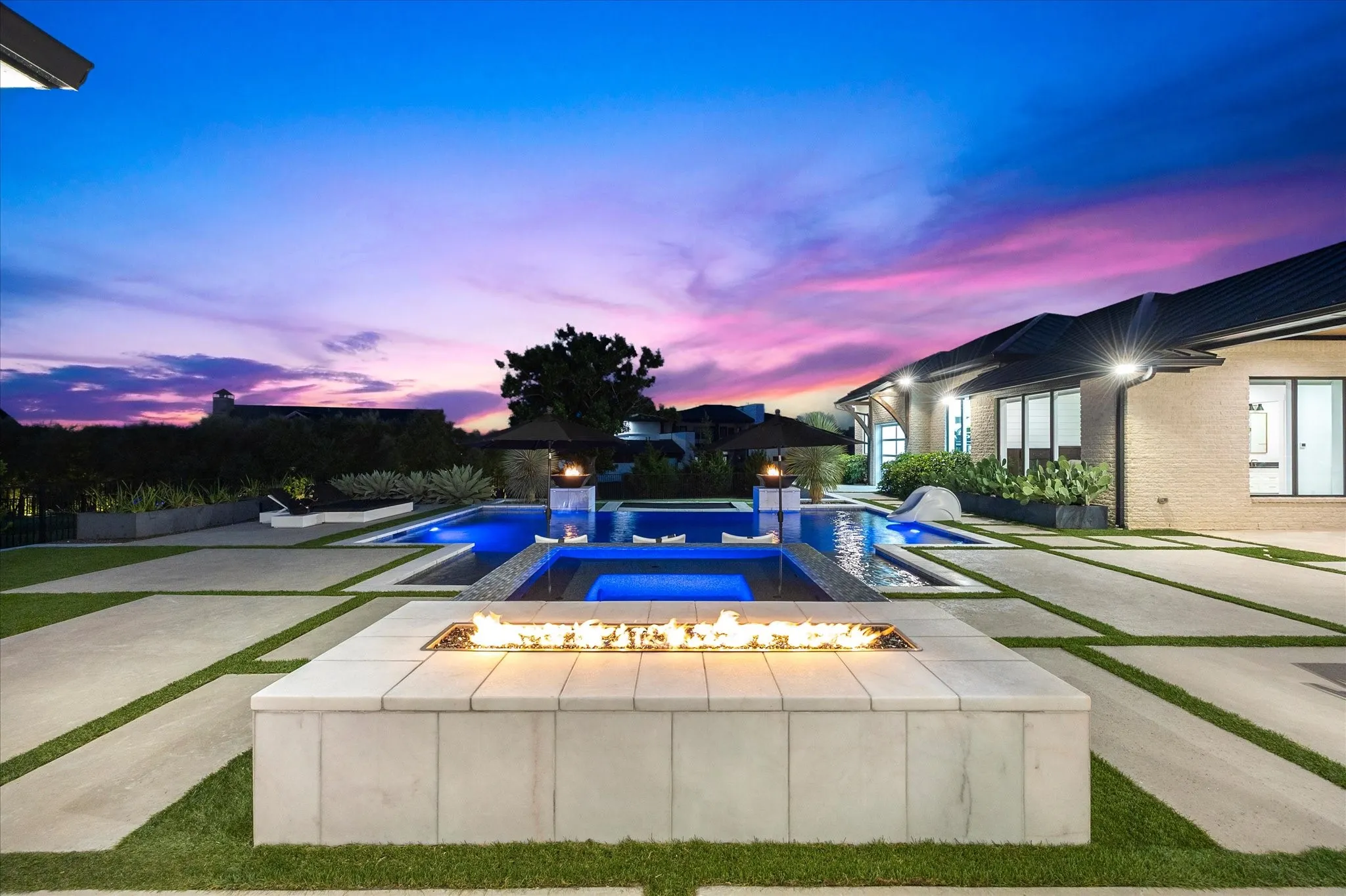 Single Family Residence For Sale in Rockwall County , 531 Lodge Hill Drive, Heath, Texas 75032, 5 Bedroom, 6 Bathroom, 6 Garage spaces, 5,716 Sqft, built in 2019, mls#21327381, Real Estate Agent in Heath, Homes For Sale in Rockwall county, Homes For Sale in Heath, Realtor in Heath Texas, Real Estate Brokerage Independent Realty Texas, Luminita Cordes Realtor