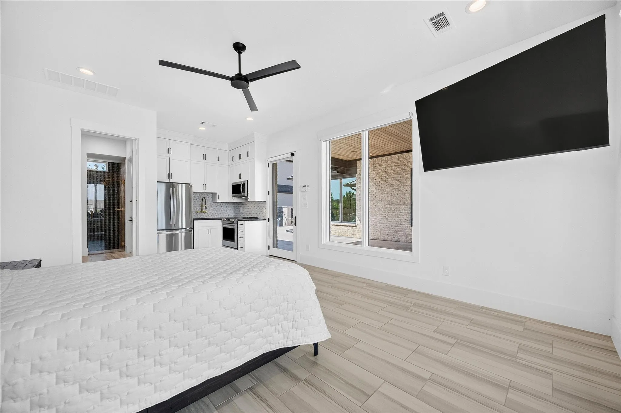 Single Family Residence For Sale in Rockwall County , 531 Lodge Hill Drive, Heath, Texas 75032, 5 Bedroom, 6 Bathroom, 6 Garage spaces, 5,716 Sqft, built in 2019, mls#21327381, Real Estate Agent in Heath, Homes For Sale in Rockwall county, Homes For Sale in Heath, Realtor in Heath Texas, Real Estate Brokerage Independent Realty Texas, Luminita Cordes Realtor