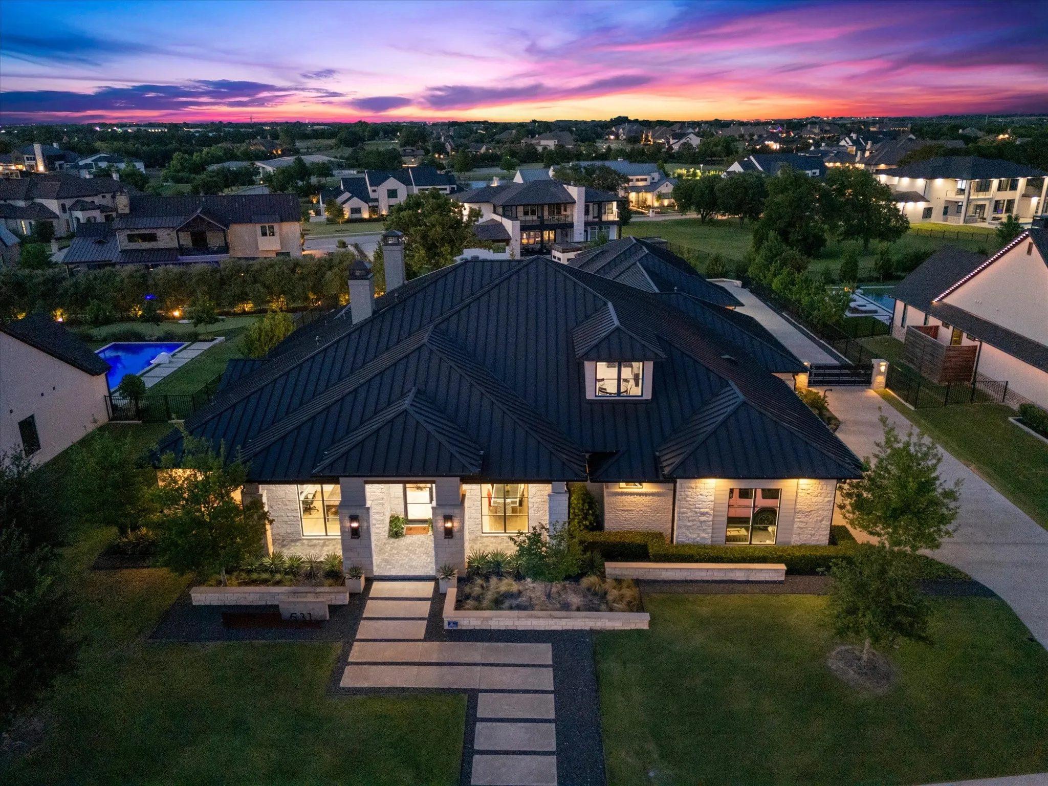 Single Family Residence For Sale in Rockwall County , 531 Lodge Hill Drive, Heath, Texas 75032, 5 Bedroom, 6 Bathroom, 6 Garage spaces, 5,716 Sqft, built in 2019, mls#21327381, Real Estate Agent in Heath, Homes For Sale in Rockwall county, Homes For Sale in Heath, Realtor in Heath Texas, Real Estate Brokerage Independent Realty Texas, Luminita Cordes Realtor