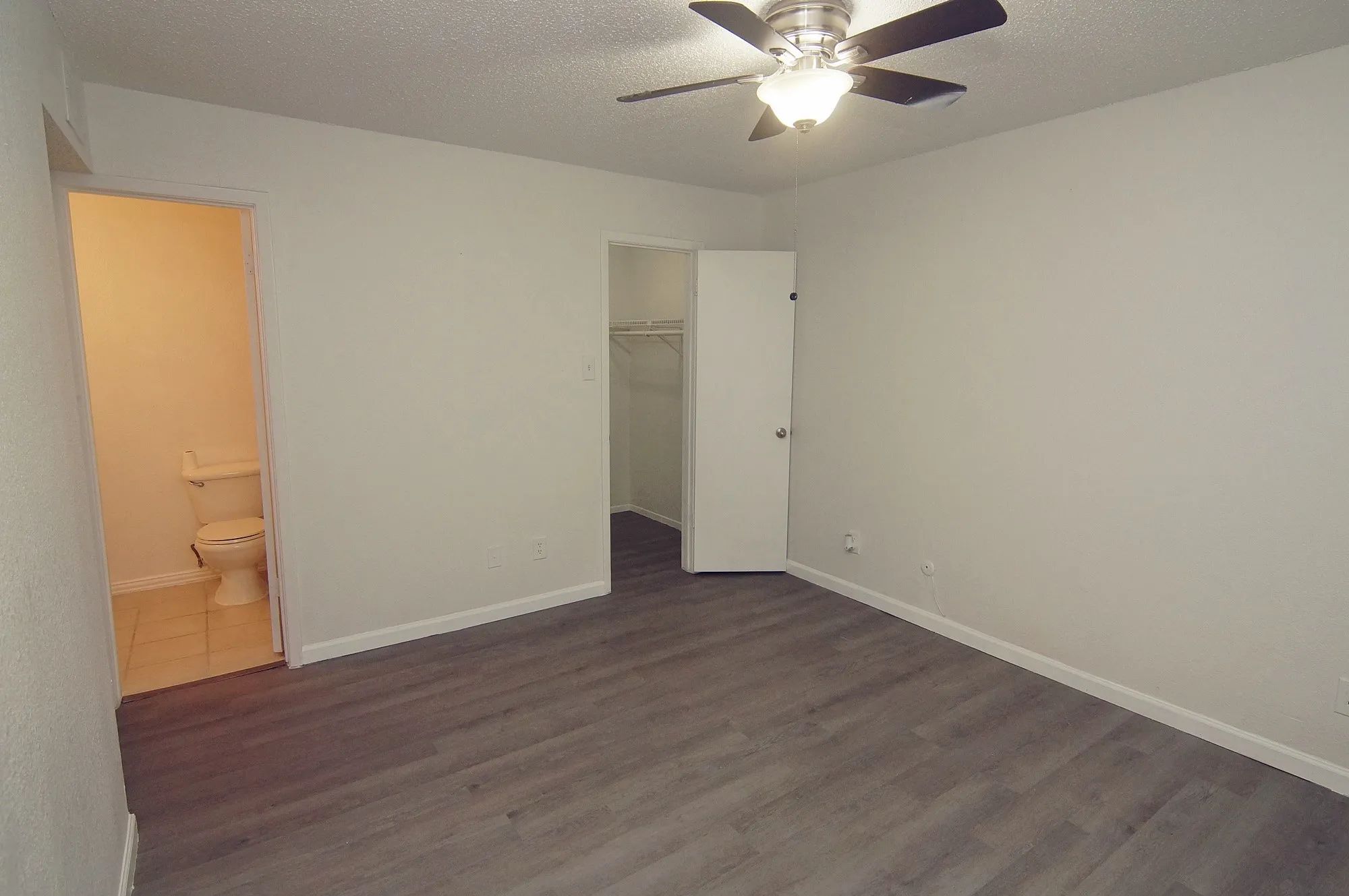 Condominium For Rent in Dallas County , 12480 Abrams Road 201, Dallas, Texas 75243, 1 Bedroom, 1 Bathroom, Garage spaces, 732 Sqft, built in 1982, Price $1,200, mls#21327593, Real Estate Agent in Dallas, Homes For Rent in Dallas county, Homes For Rent in Dallas, Realtor in Dallas Texas, Real Estate Brokerage Independent Realty Texas, Luminita Cordes Realtor