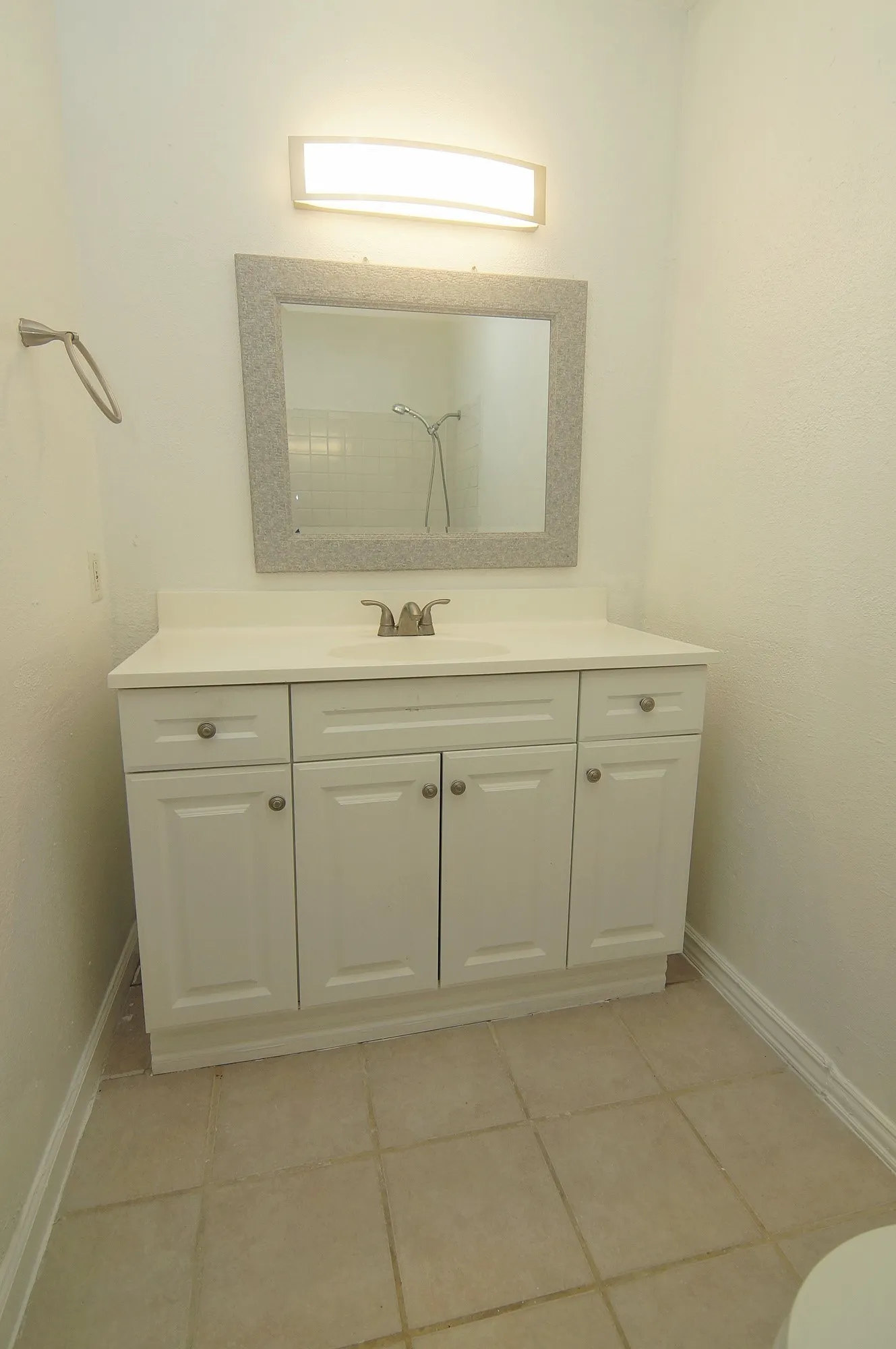 Condominium For Rent in Dallas County , 12480 Abrams Road 201, Dallas, Texas 75243, 1 Bedroom, 1 Bathroom, Garage spaces, 732 Sqft, built in 1982, Price $1,200, mls#21327593, Real Estate Agent in Dallas, Homes For Rent in Dallas county, Homes For Rent in Dallas, Realtor in Dallas Texas, Real Estate Brokerage Independent Realty Texas, Luminita Cordes Realtor