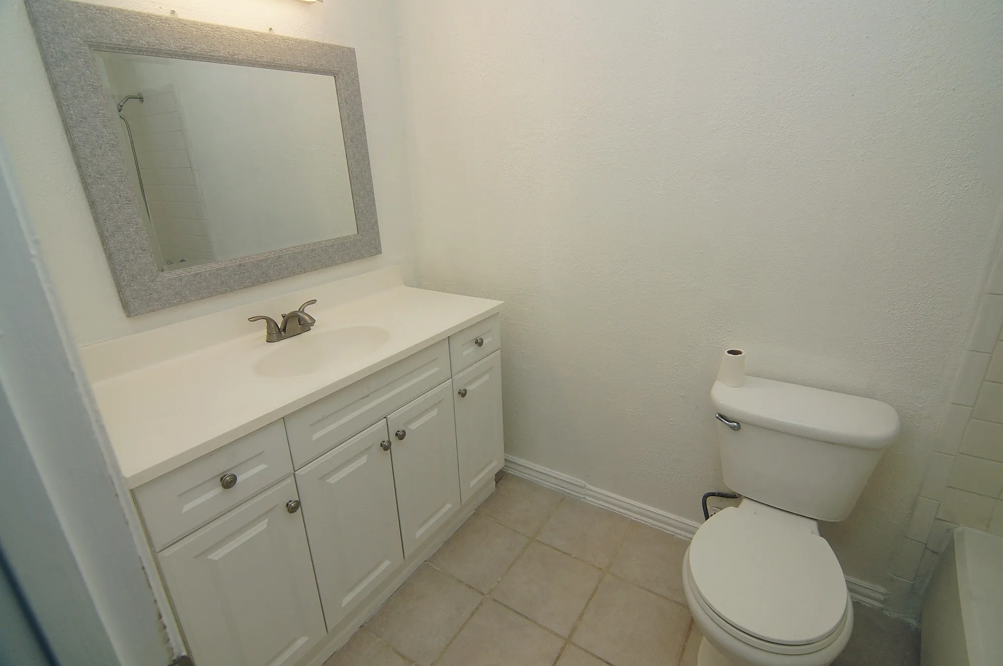 Condominium For Rent in Dallas County , 12480 Abrams Road 201, Dallas, Texas 75243, 1 Bedroom, 1 Bathroom, Garage spaces, 732 Sqft, built in 1982, Price $1,200, mls#21327593, Real Estate Agent in Dallas, Homes For Rent in Dallas county, Homes For Rent in Dallas, Realtor in Dallas Texas, Real Estate Brokerage Independent Realty Texas, Luminita Cordes Realtor
